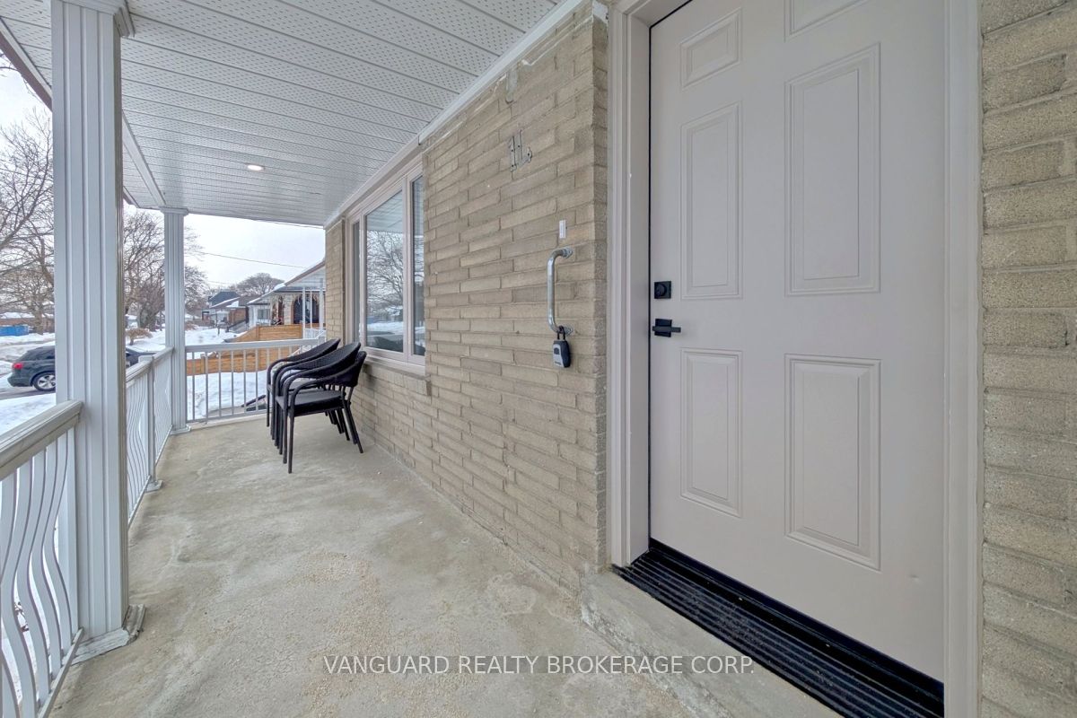 14 Bradfield Avenue