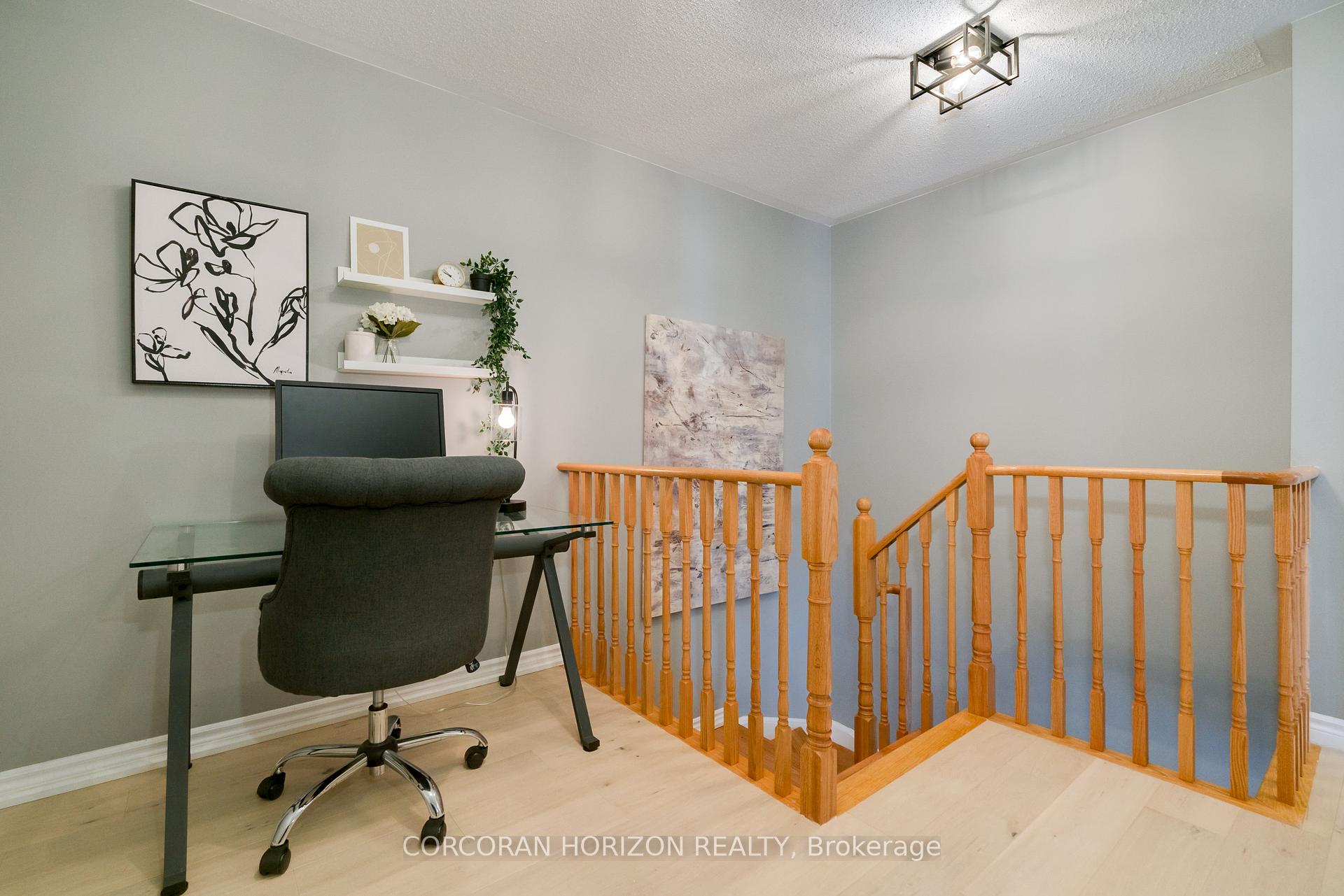 3 Bedrooms Condo at 11 Eaton Park, Toronto For sale