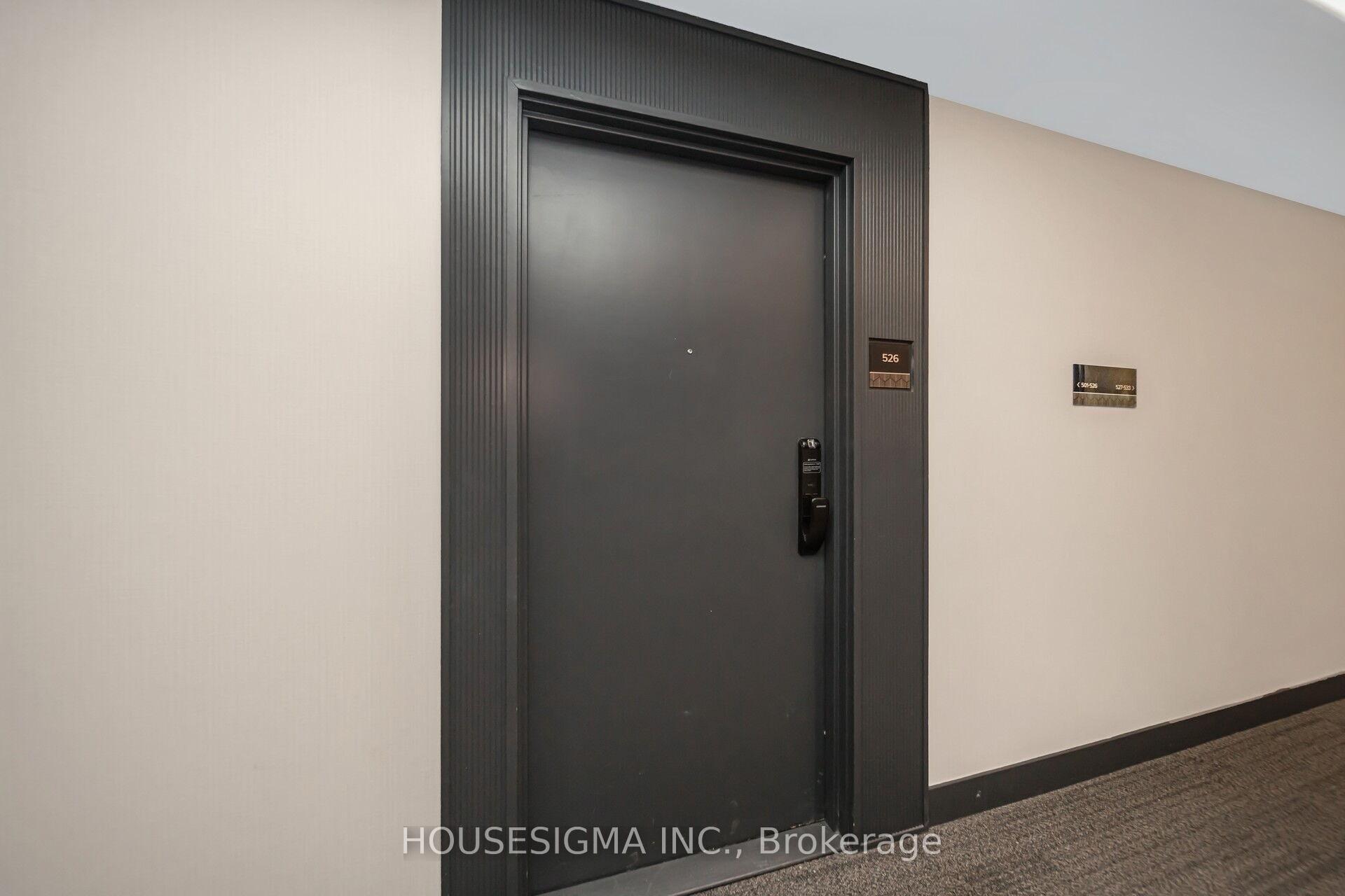 3 Bedrooms Condo at 405 Dundas, Oakville For sale