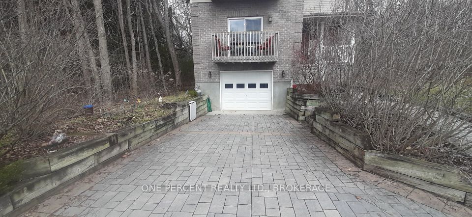 39 Dark Island Lane, Gananoque, ON K7G 2V4