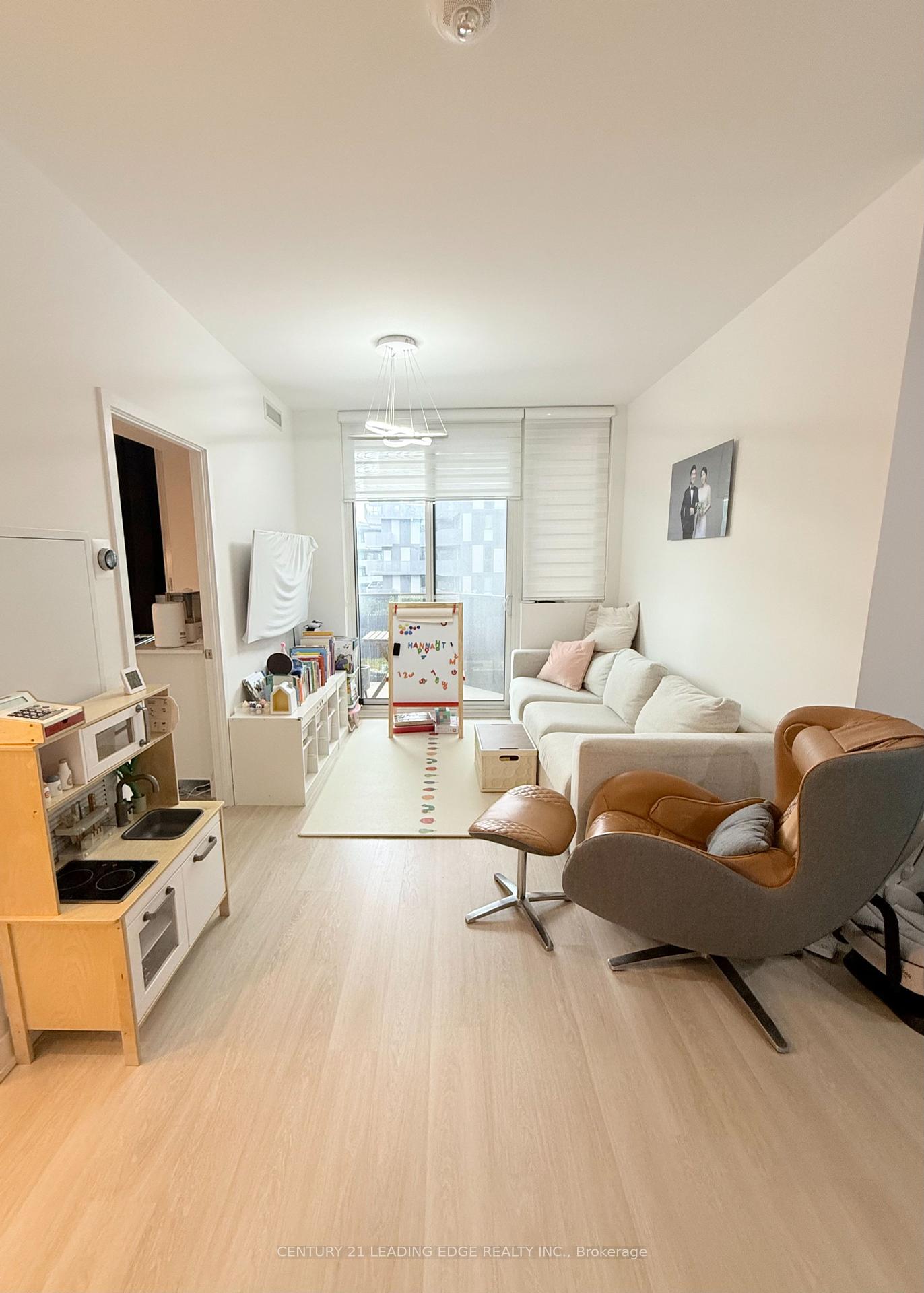 3 Bedrooms Condo at 30 Tretti, Toronto For sale