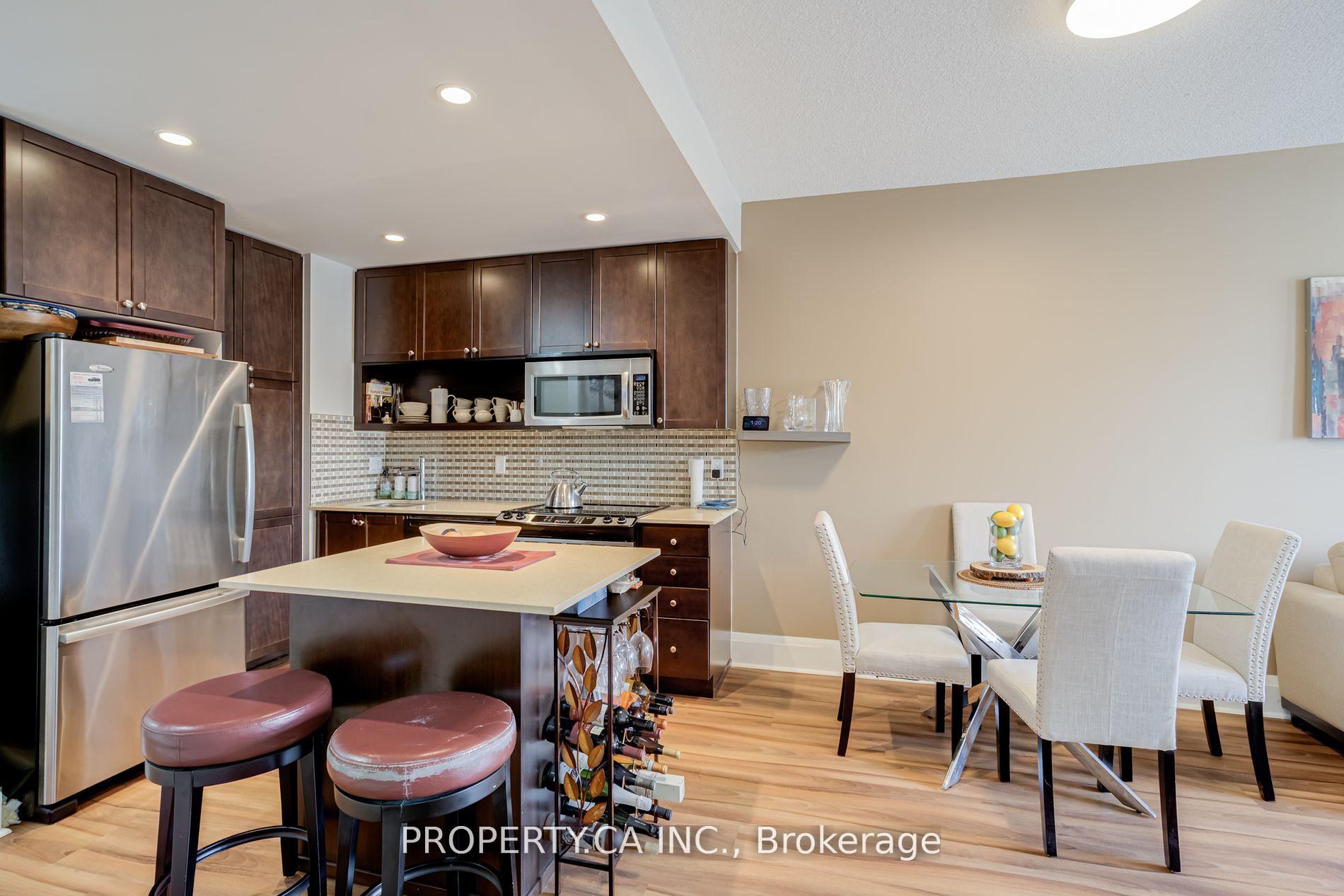 2 Bedrooms Condo at 100 Harrison, Toronto For sale