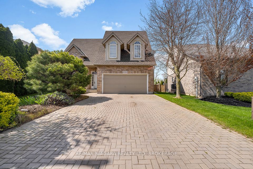 8311 VEGTER Court, Niagara Falls, ON L2H 3M1