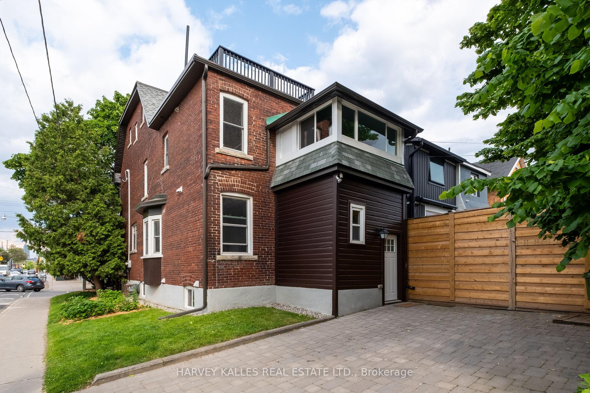 410 Roxton Road