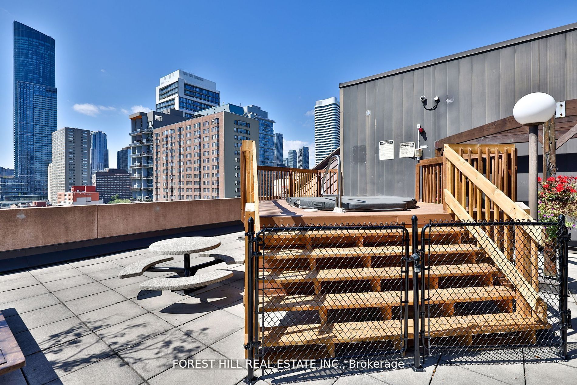 117 Gerrard Street, #503