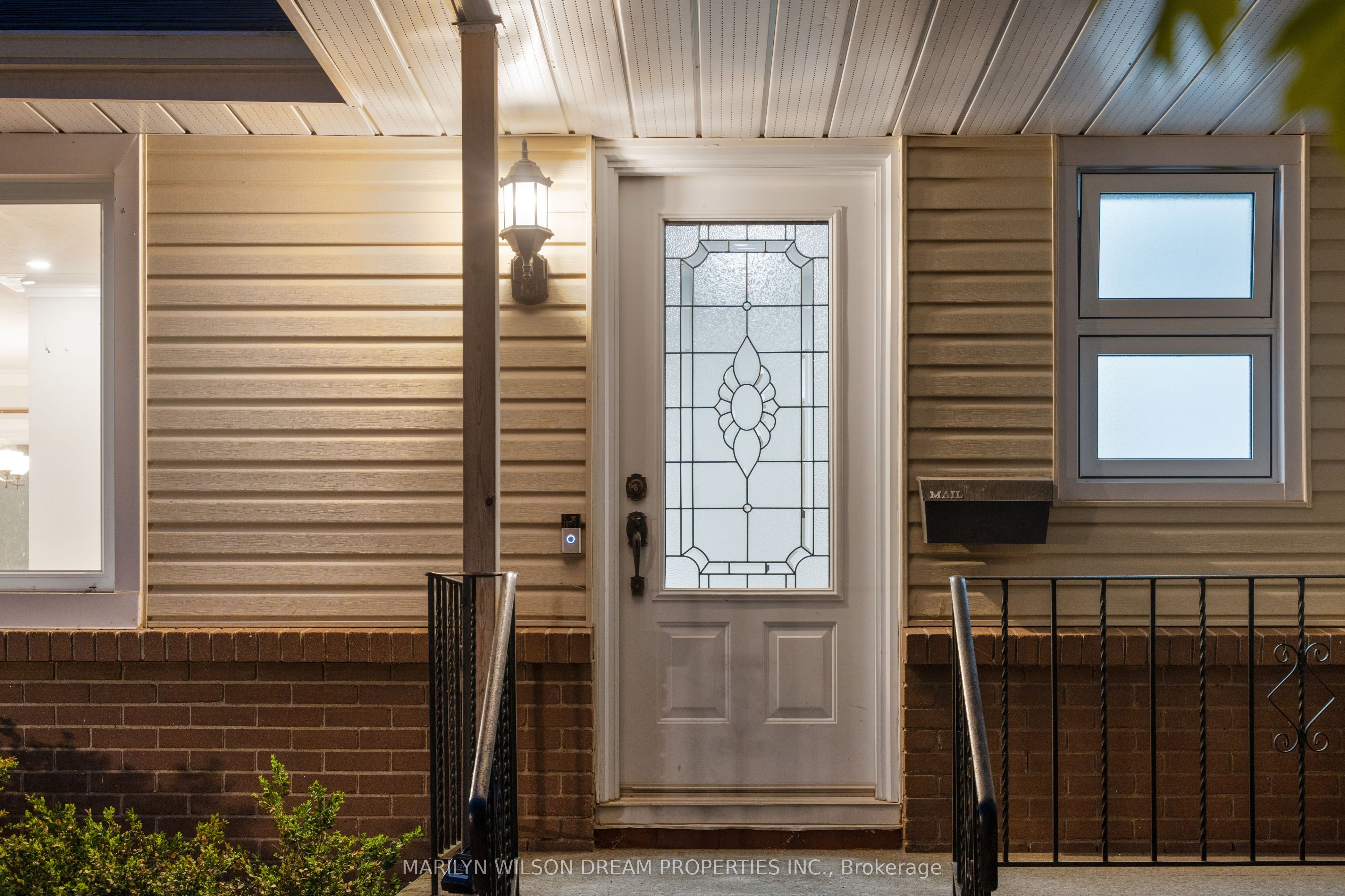 446 Thessaly Circle, AltaVistaandArea, ON K1H 5W5