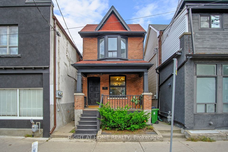 1055 Woodbine