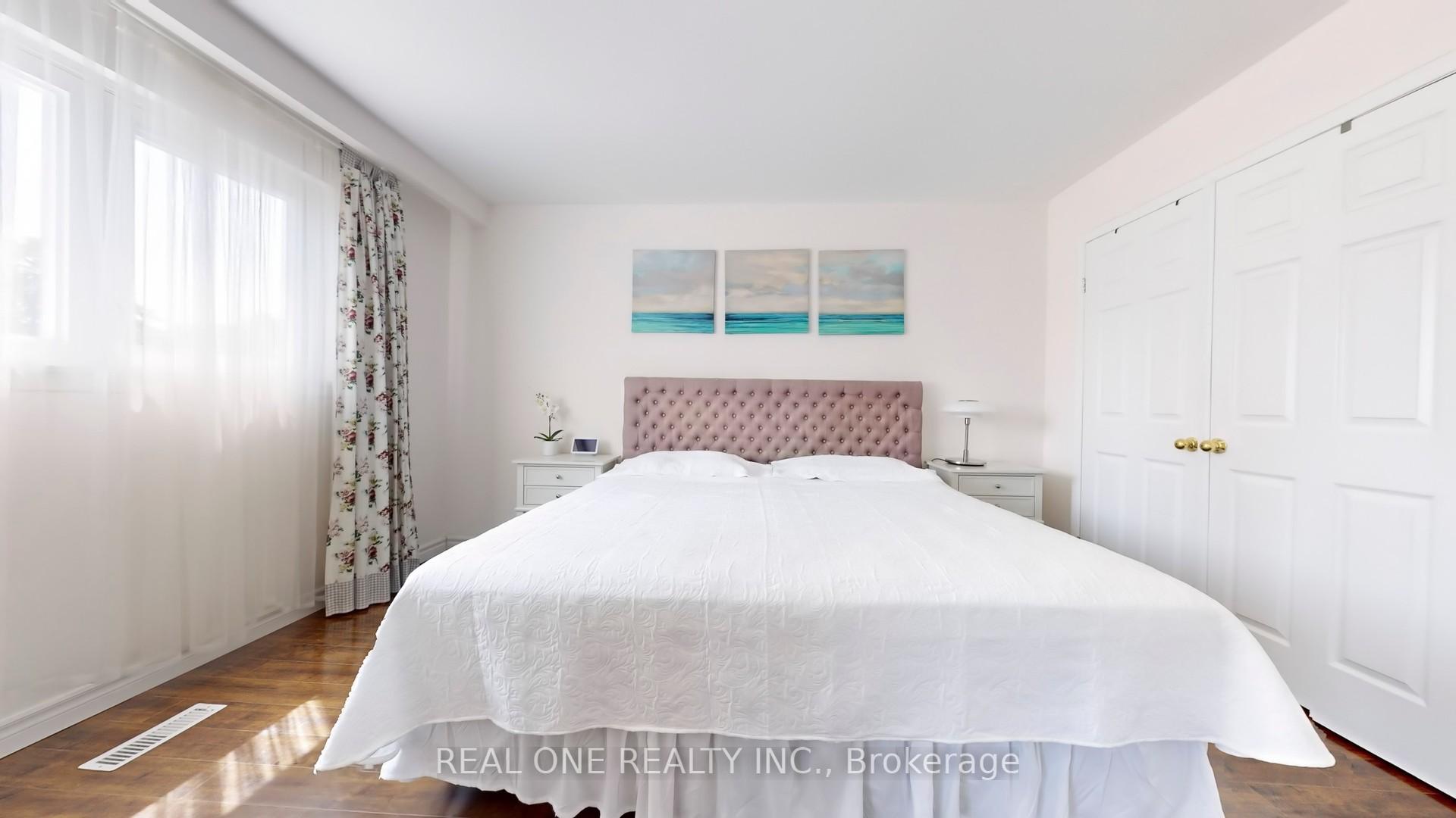4 Bedrooms Condo at 54 Bonis, Toronto For sale