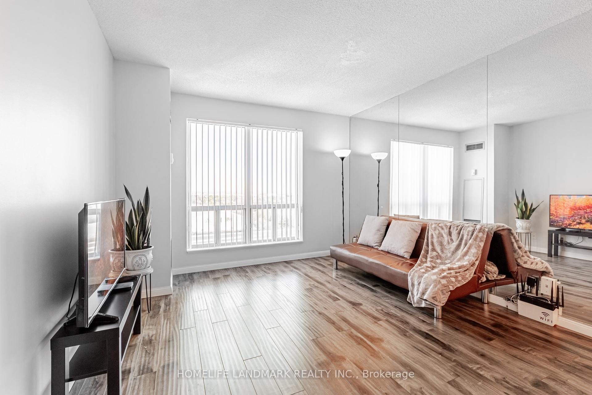 2 Bedrooms Condo at 1 Lee Centre, Toronto For sale