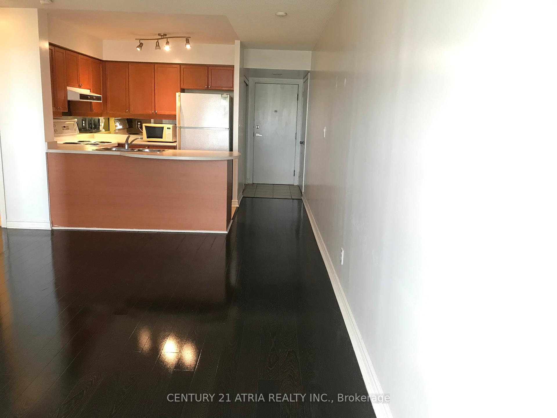 1 Bedroom Condo at 3 Rean, Toronto For sale