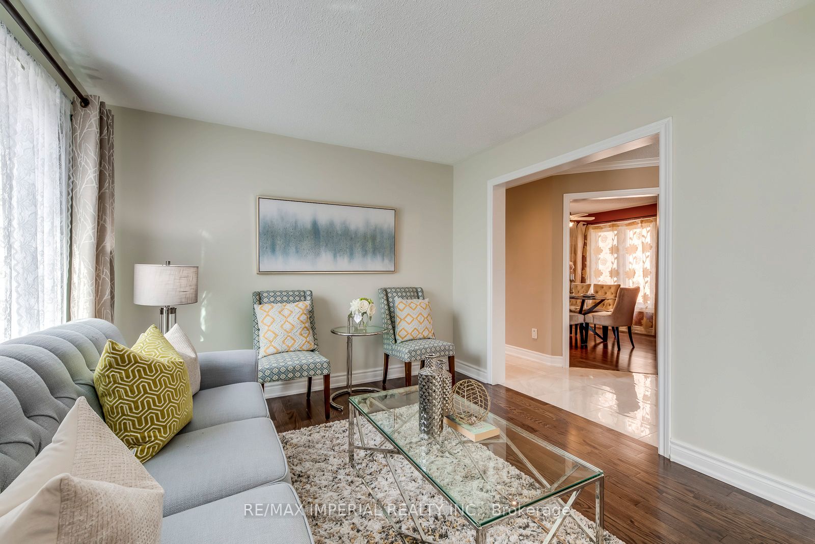 2454 Willowburne Drive, Mississauga, ON L5M 5G1