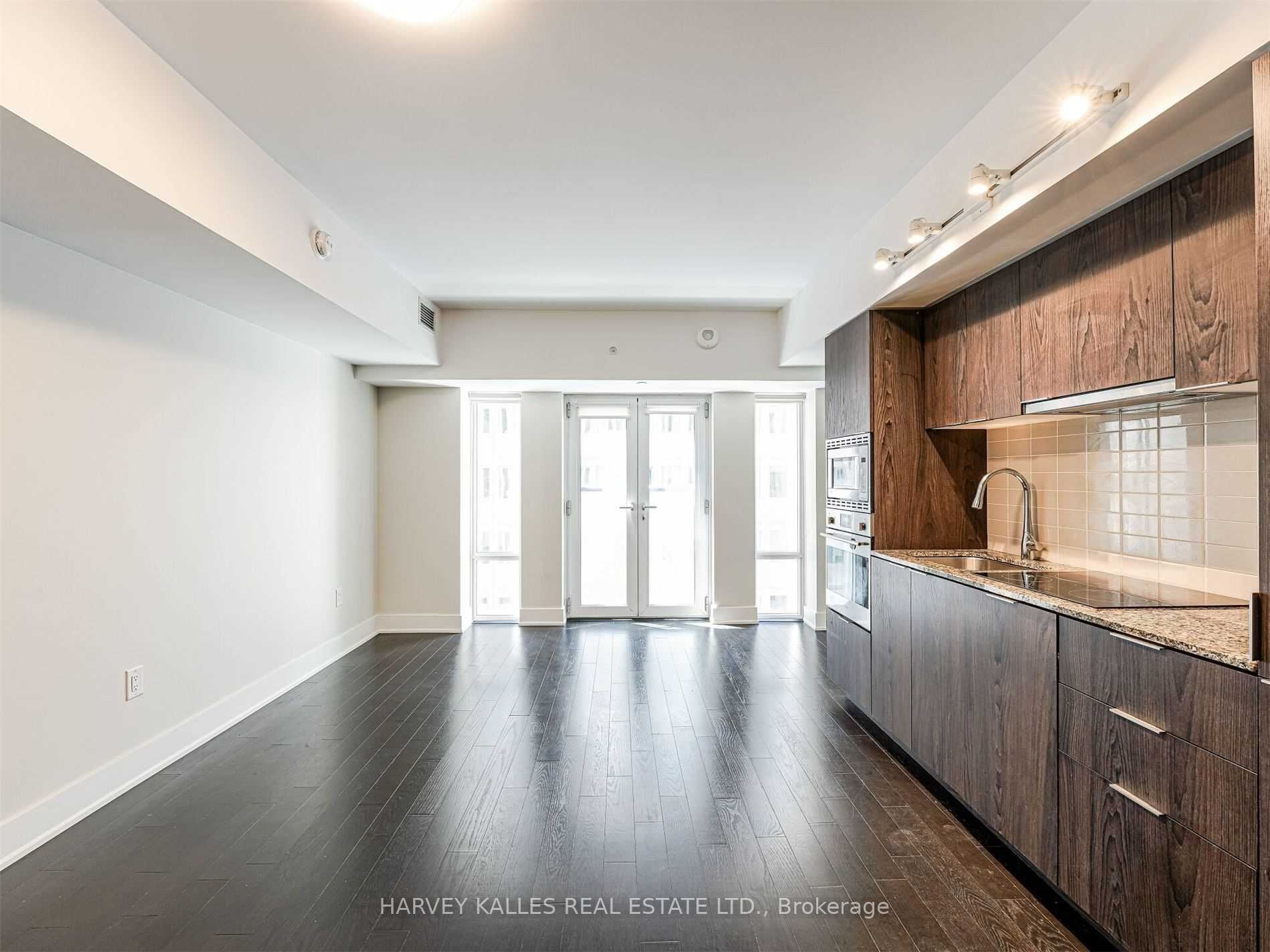 955 Bay Street 622