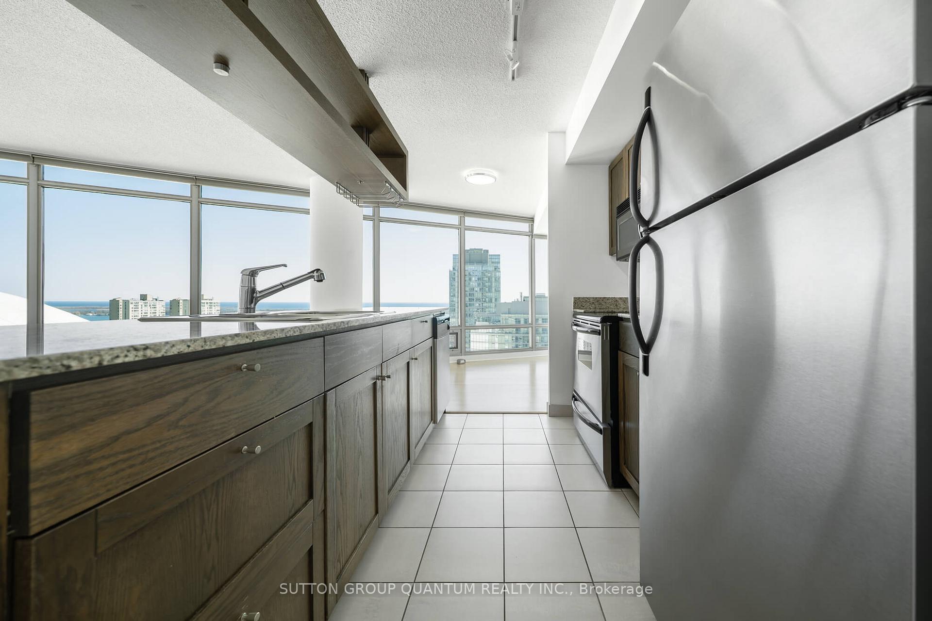 3 Bedrooms Condo at 81 Navy Wharf,  Toronto For sale