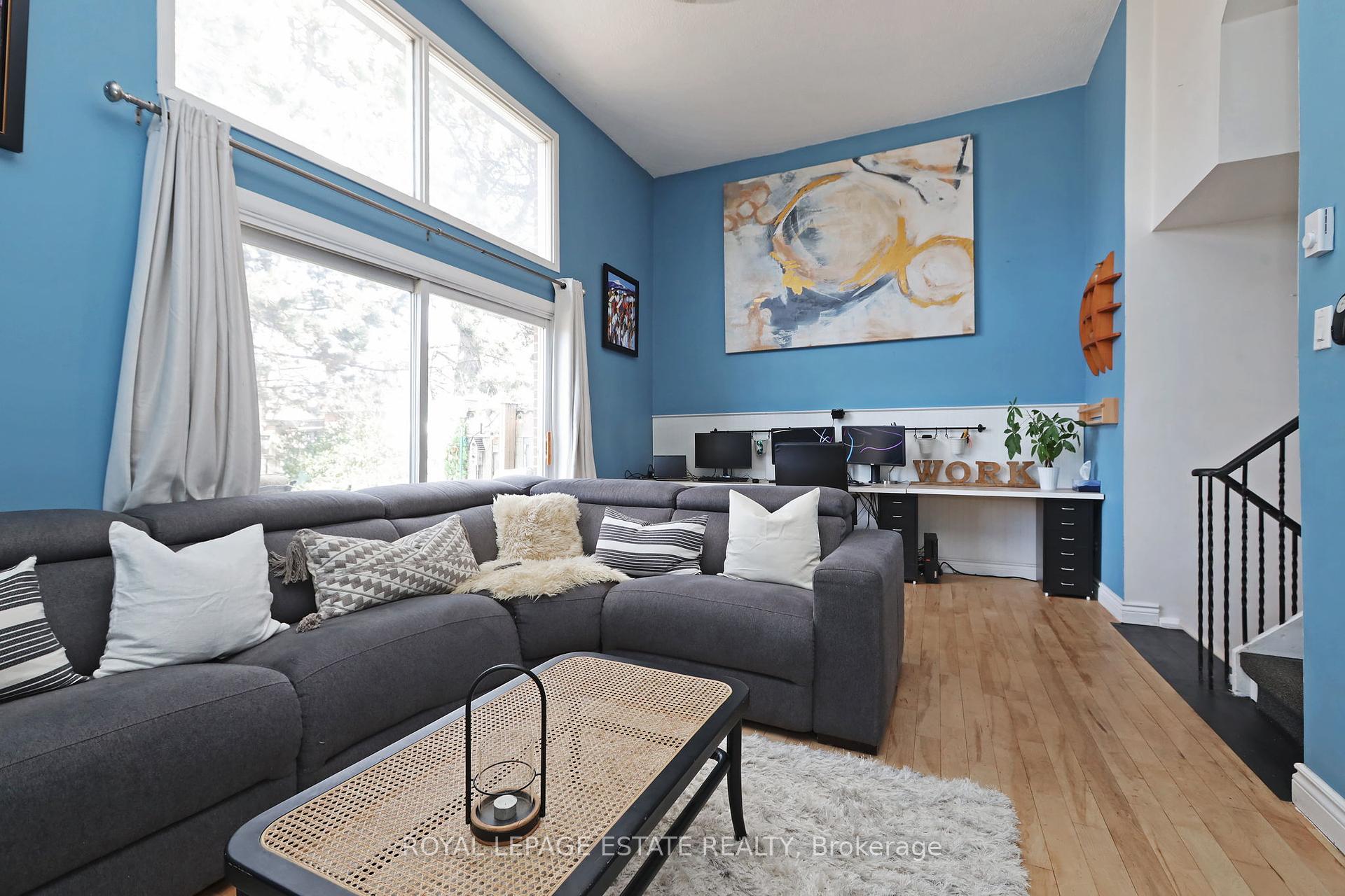 4 Bedrooms Condo at 3100 Kingston, Toronto For sale