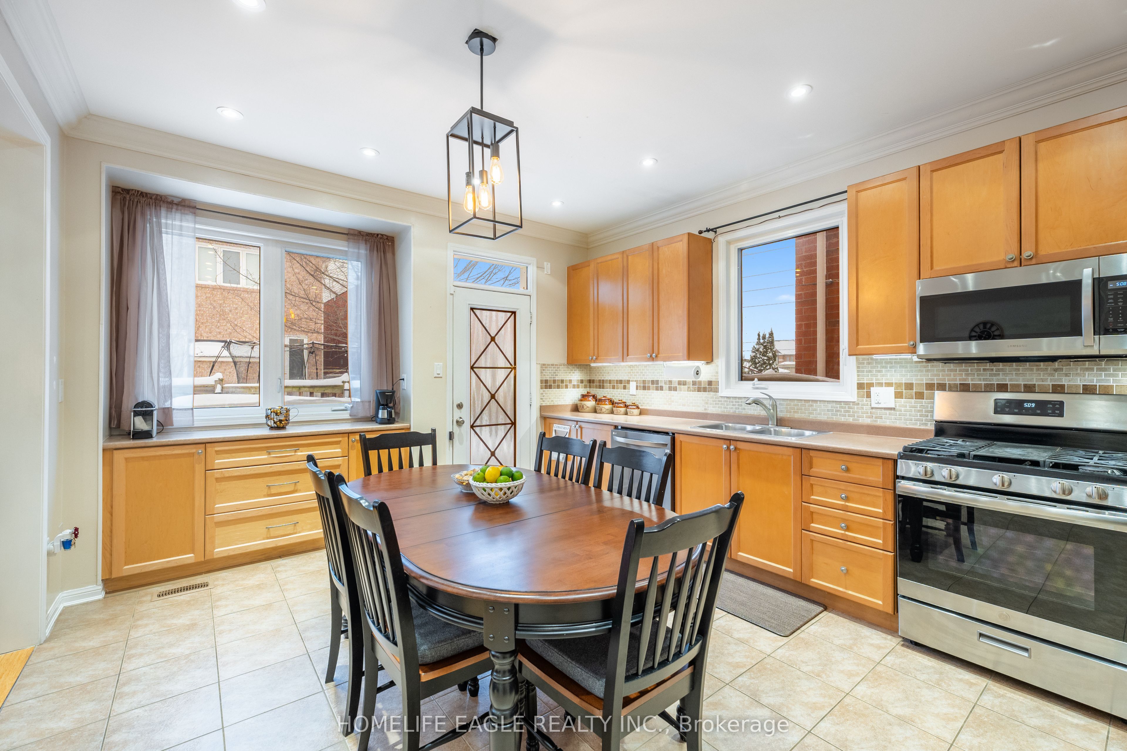 74 Bulmer Crescent
