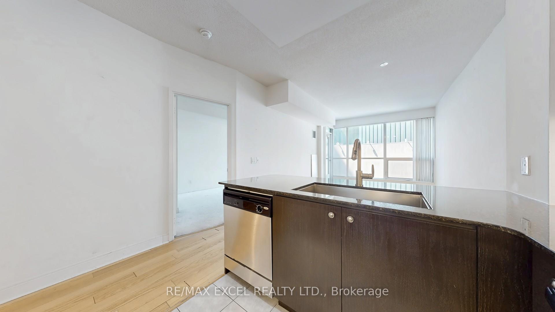 2 Bedrooms Condo at 1 Scott, Toronto For sale