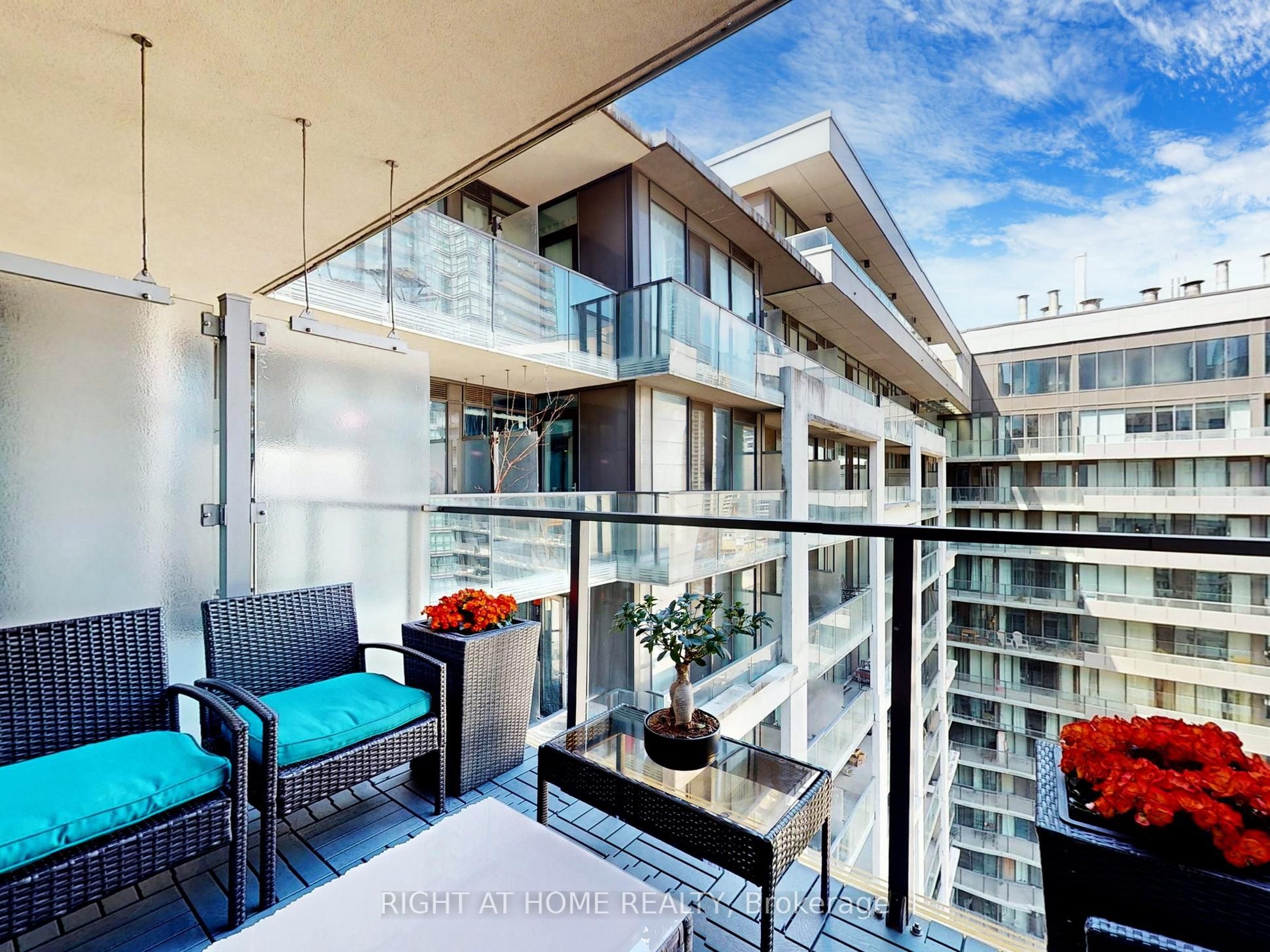 111 Elizabeth Street, #1702