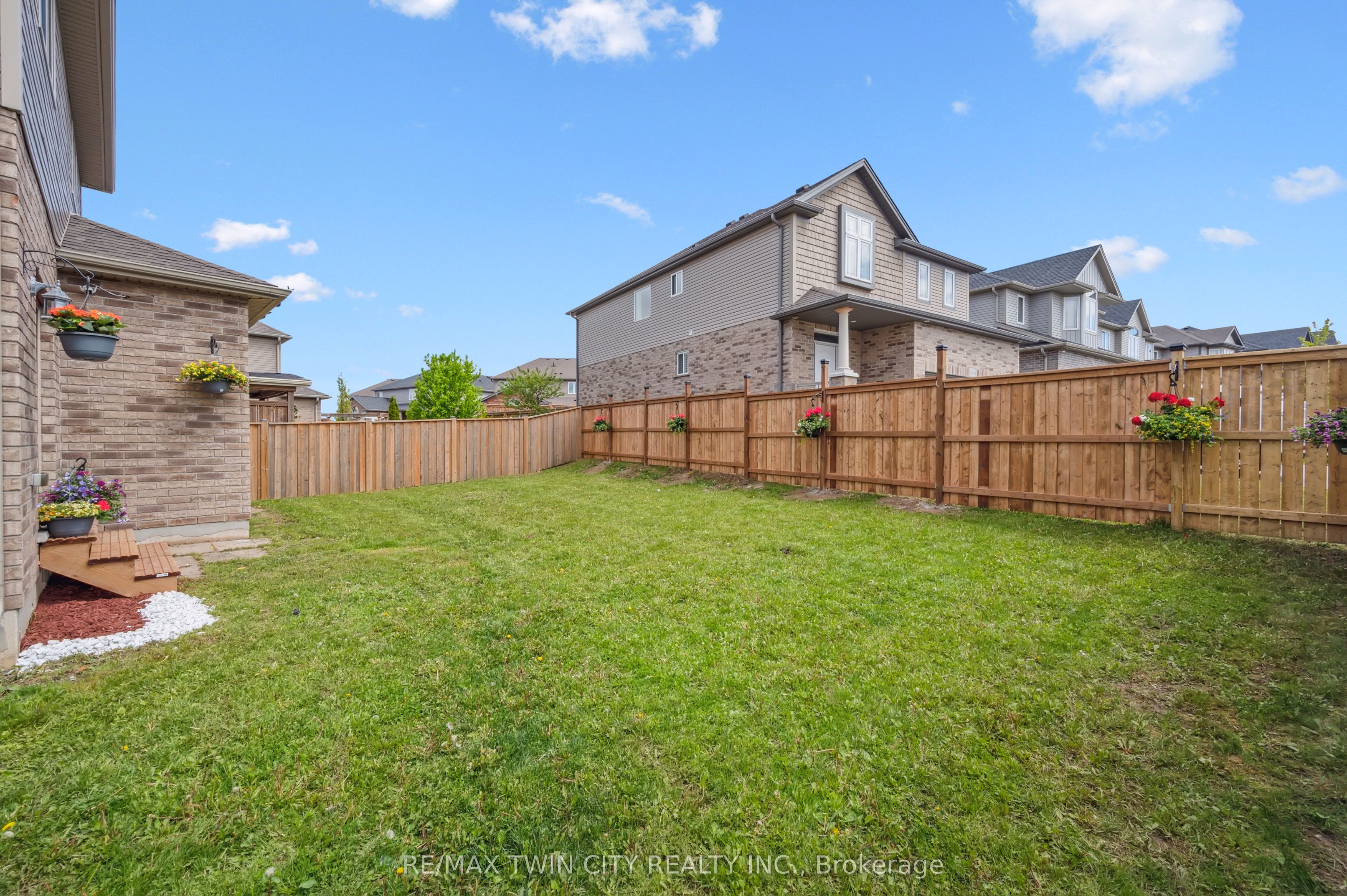 450 Applegate Court