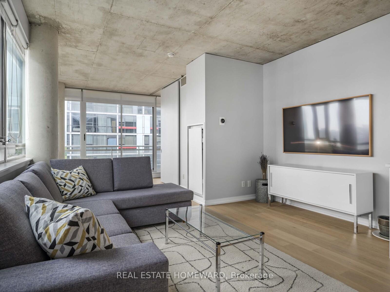 2 Bedrooms Condo at 38 Niagara, Toronto For sale
