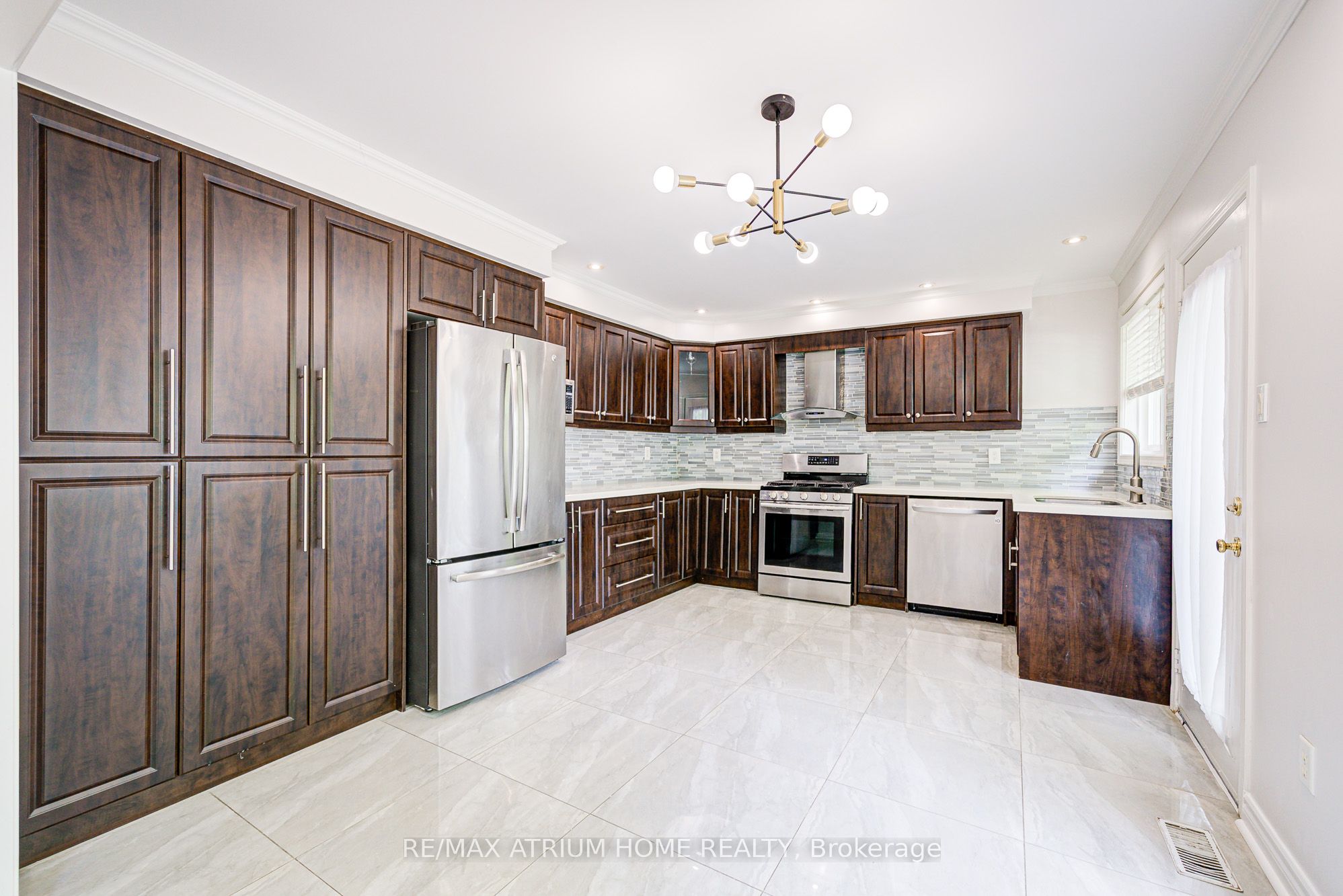 2293 Oakhaven Drive