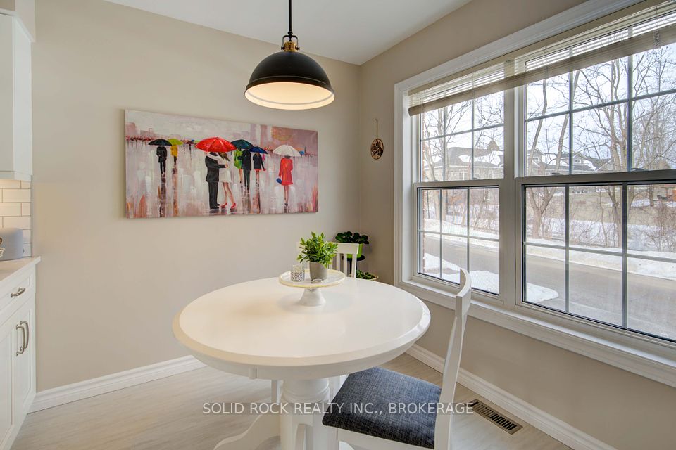 4 Country Club Place, Brockville, ON K6V 6T5