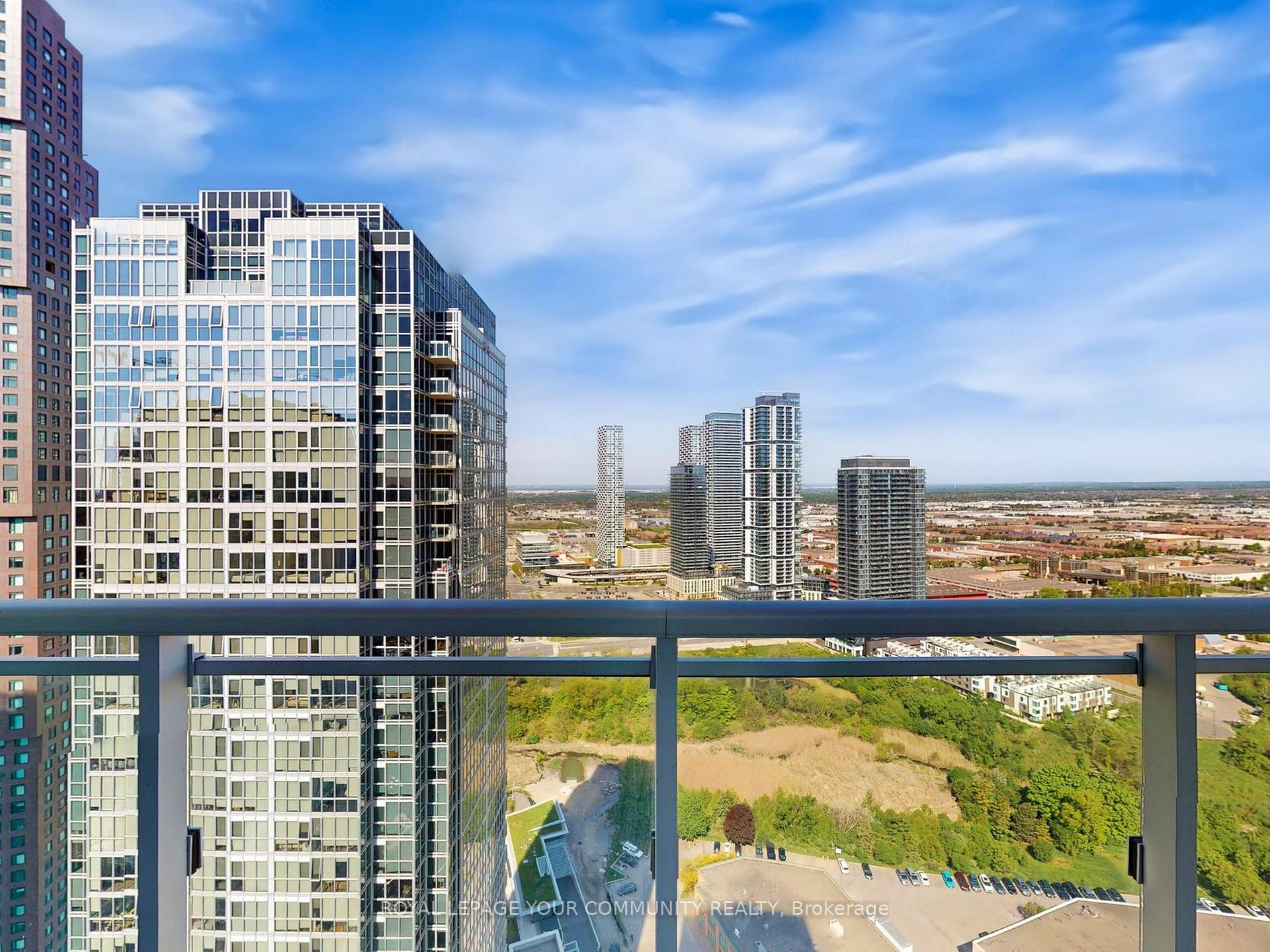 2 Bedrooms Condo at 2908 Highway 7, Vaughan For sale
