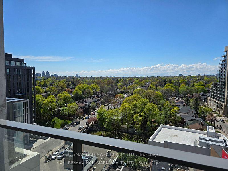 2 Bedrooms Condo at 8 Hillsdale, Toronto For sale