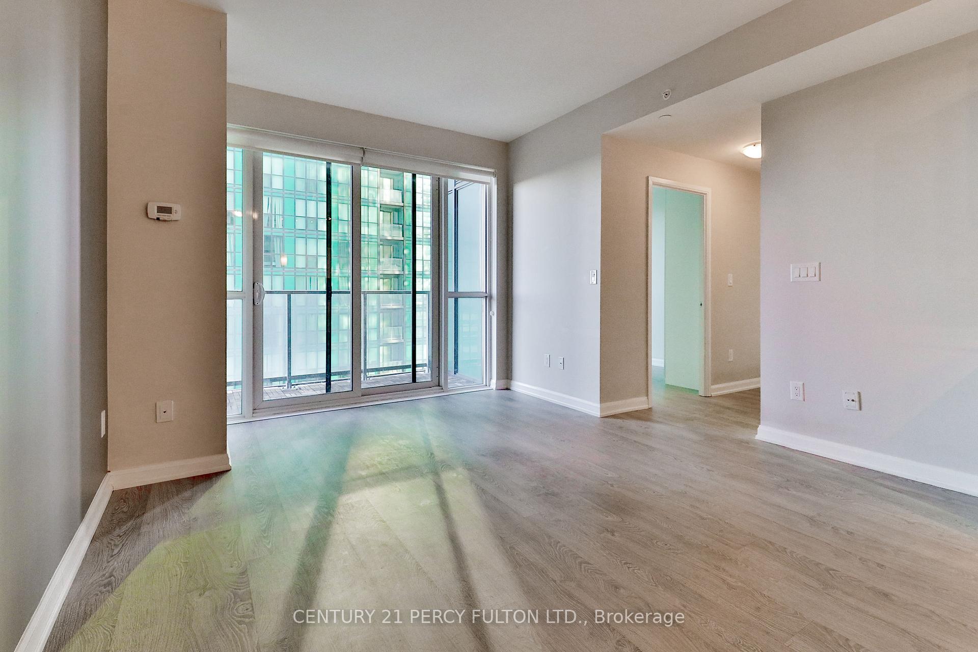 2 Bedrooms Condo at 9 Bogert, Toronto For sale
