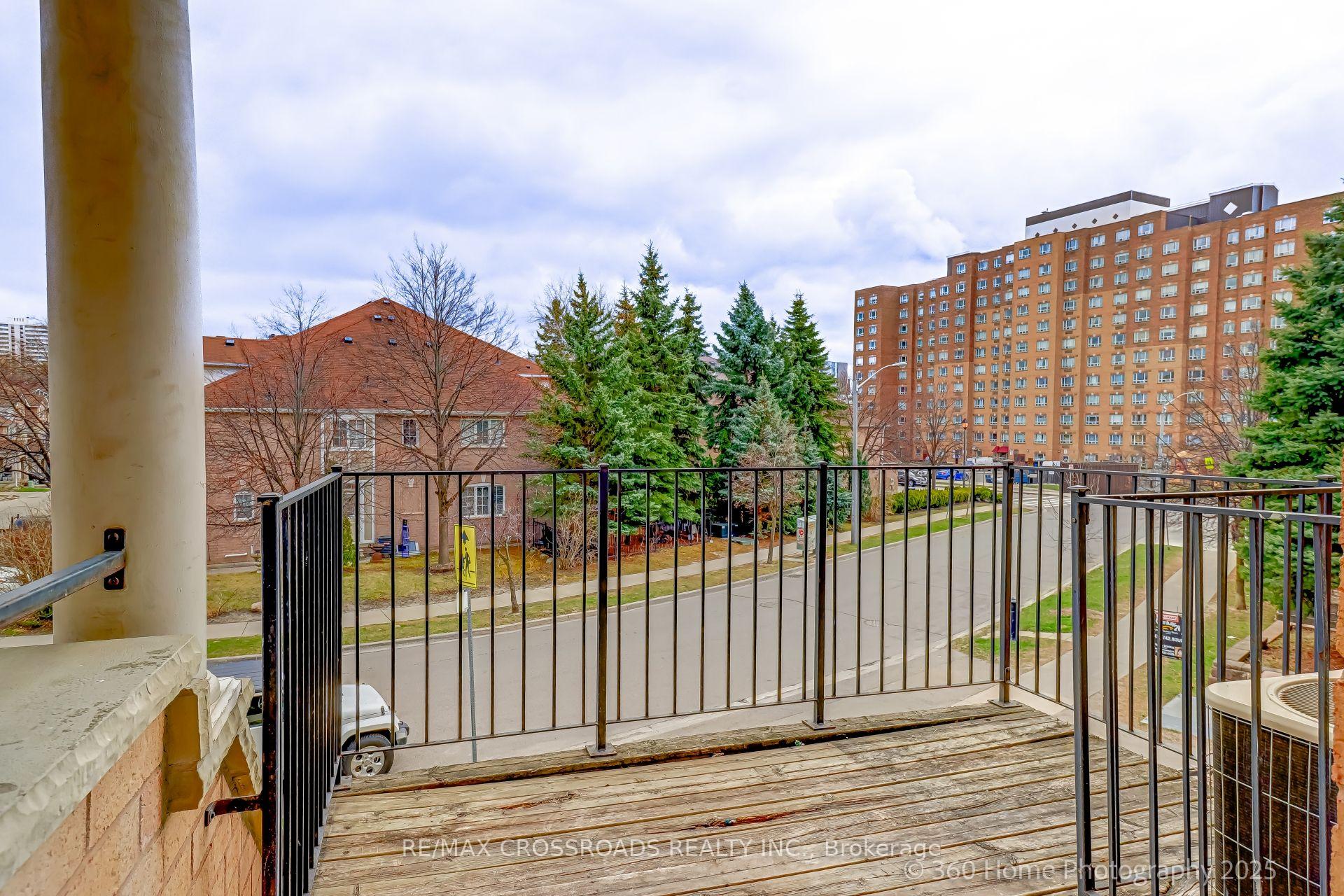 3 Bedrooms Condo at 70 Sidney Belsey,  Toronto For sale