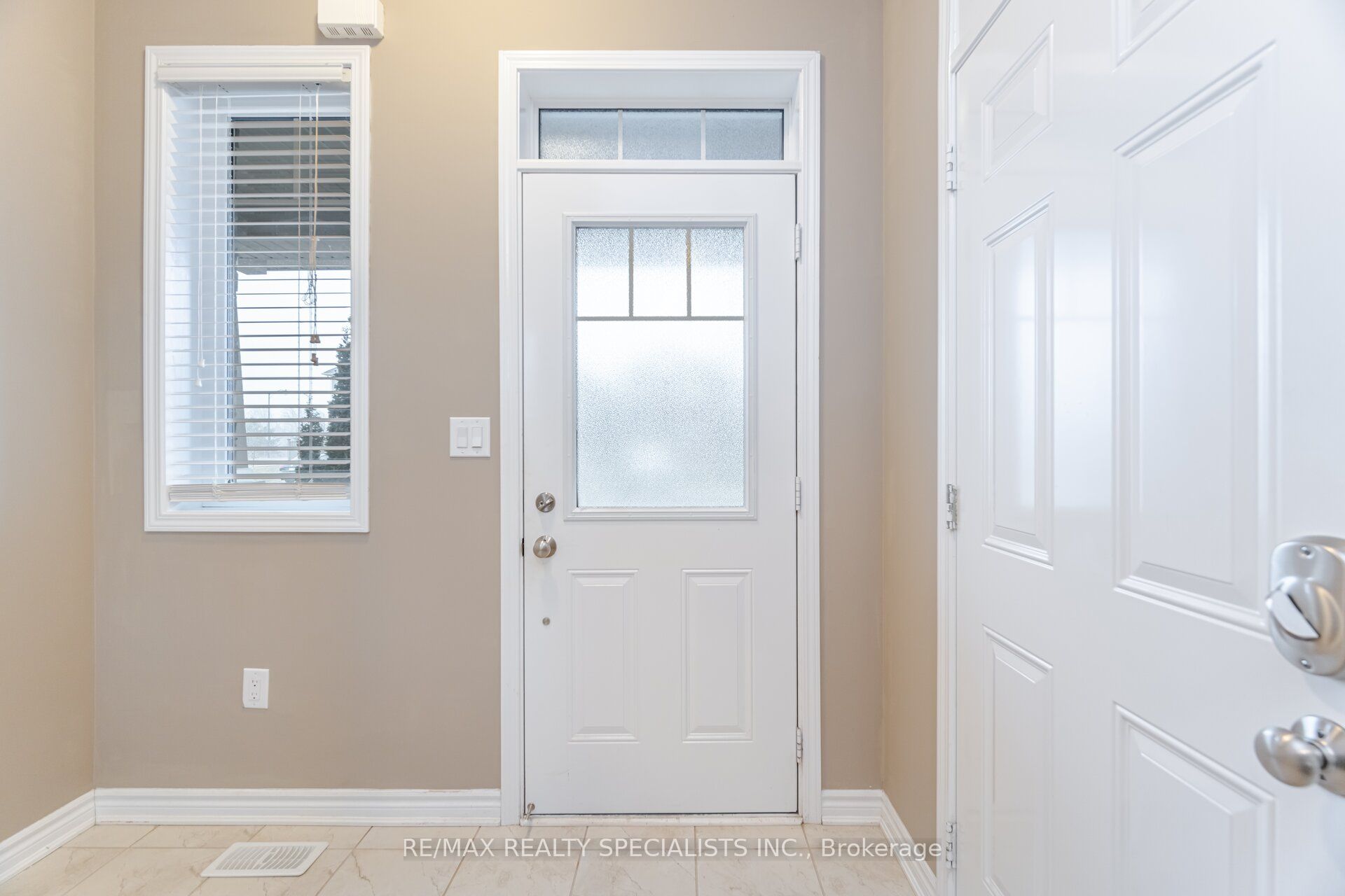 55 Sipes Drive, Hamilton, ON L8B 1V1