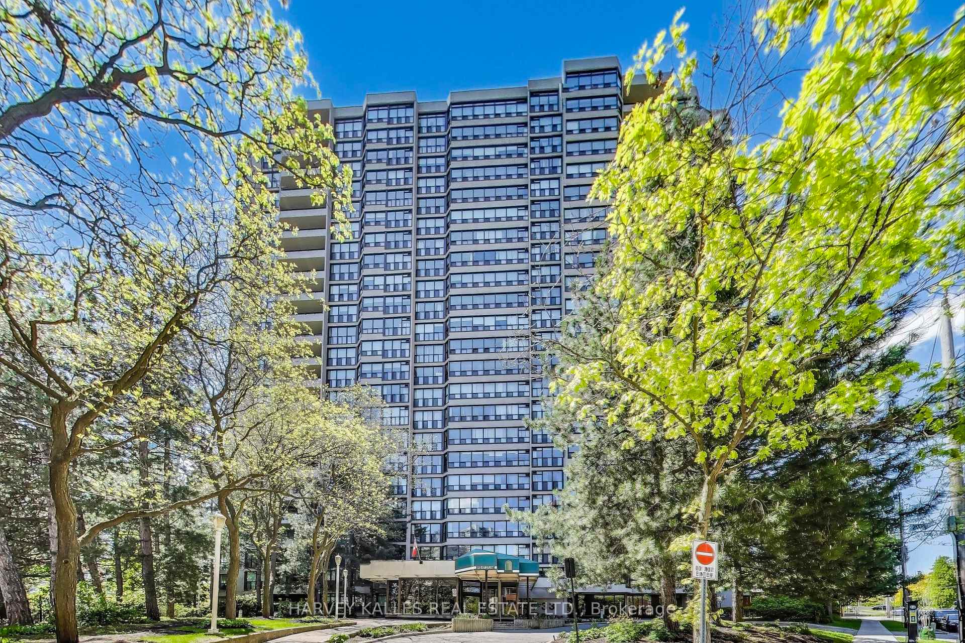 2 Bedrooms Condo at 33 Elmhurst, Toronto For sale