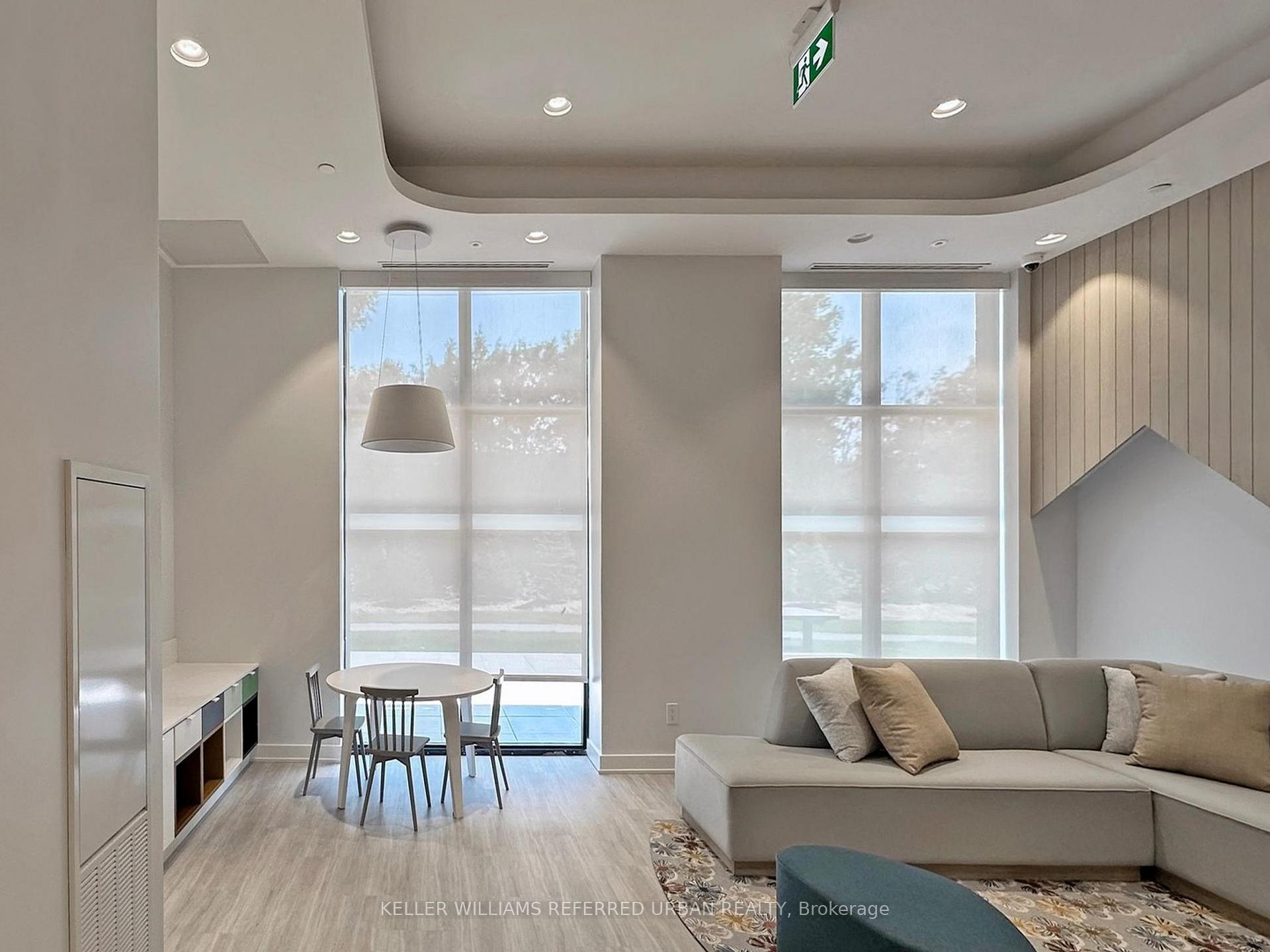 2 Bedrooms Condo at 188 Fairview Mall,  Toronto For sale