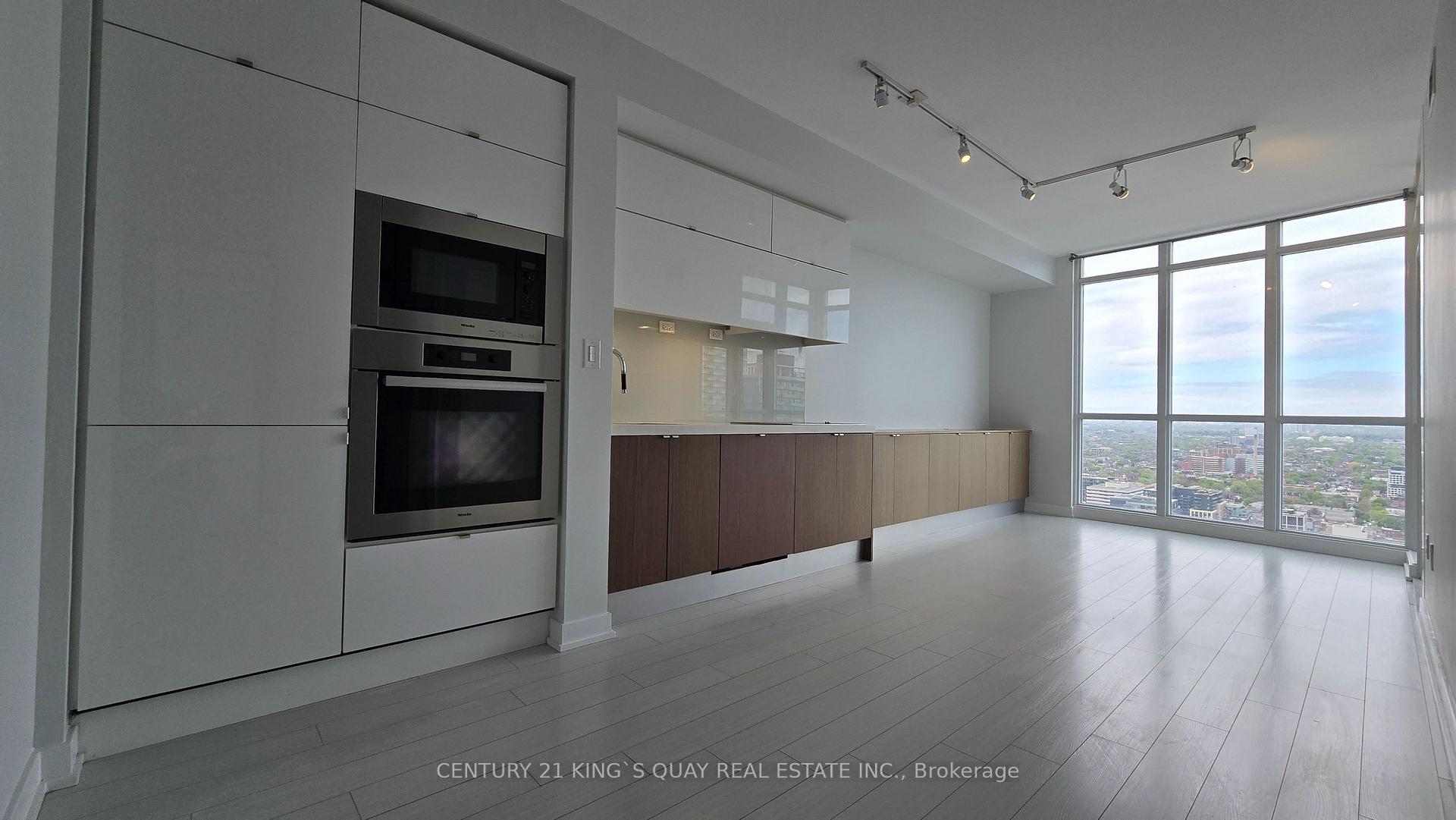 2 Bedrooms Condo at 21 Iceboat, Toronto For sale