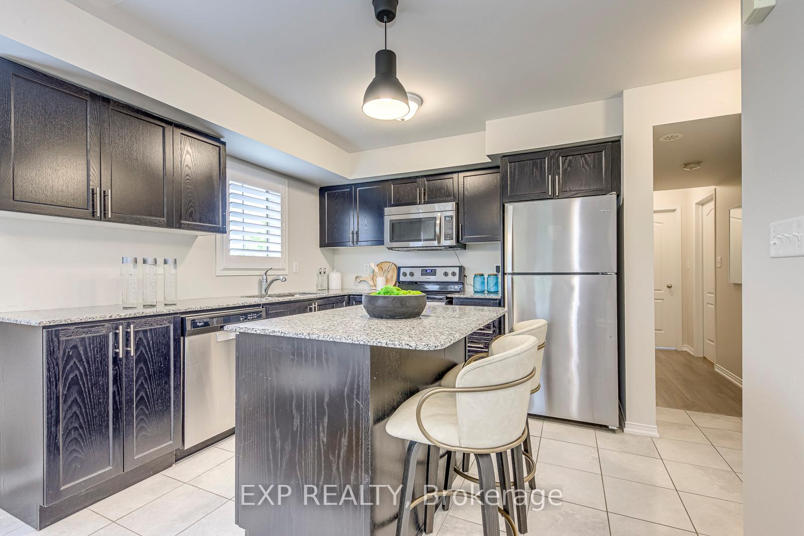 2 Bedrooms Condo at 2484 Post, Oakville For sale