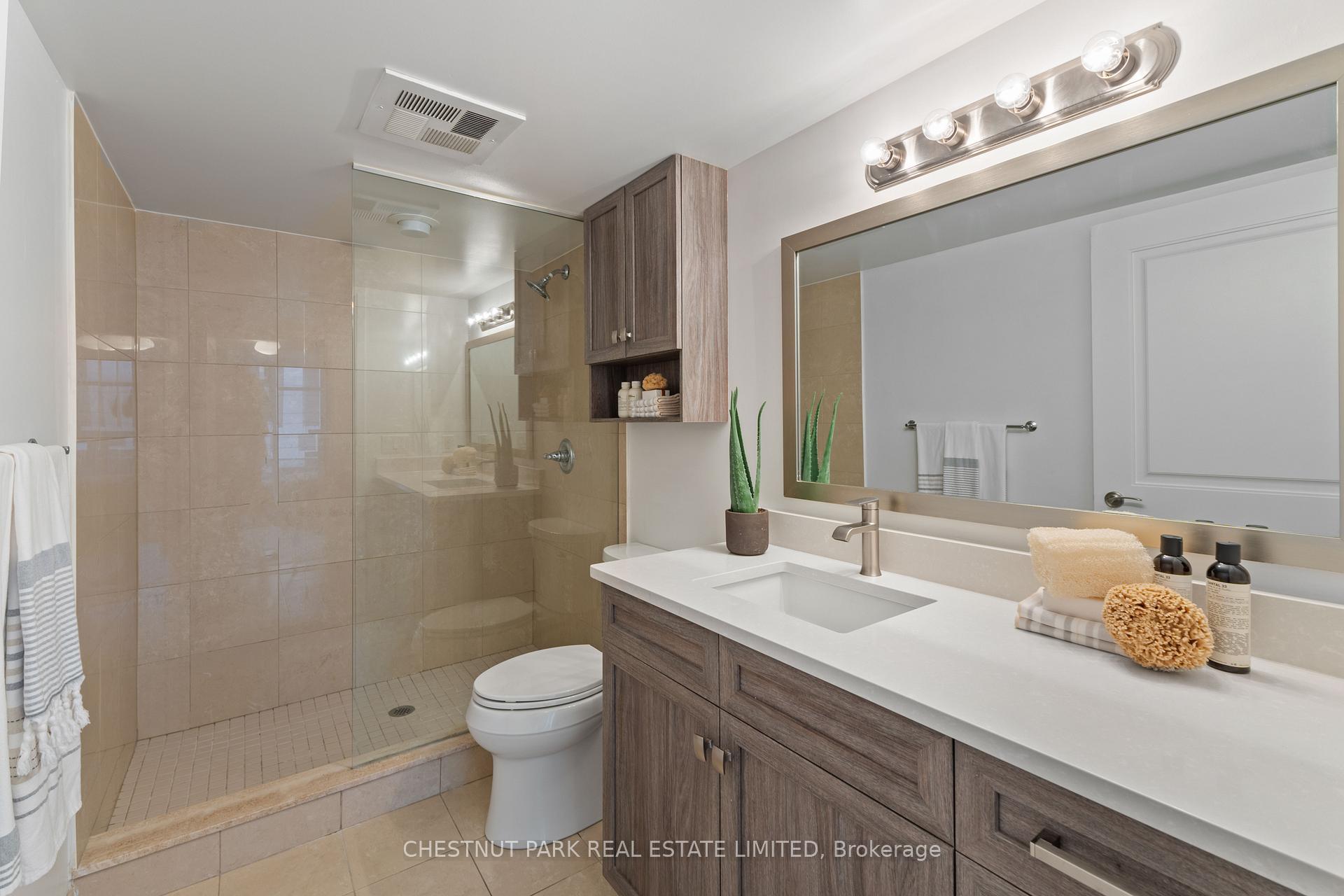 2 Bedrooms Condo at 2181 Yonge, Toronto For sale