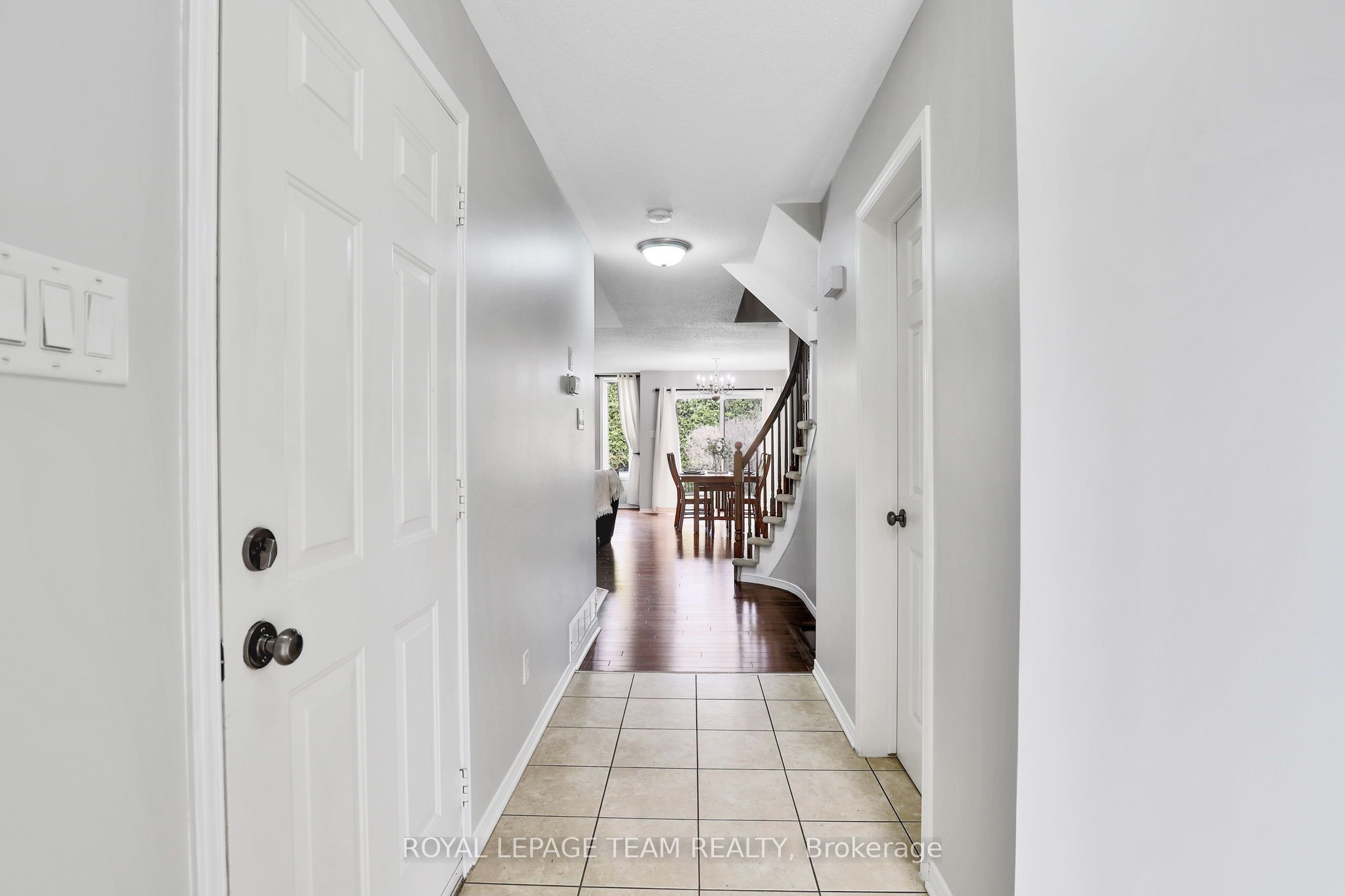 25 Abaca Way, StittsvilleMunsterRichmond, ON K2S 2C4