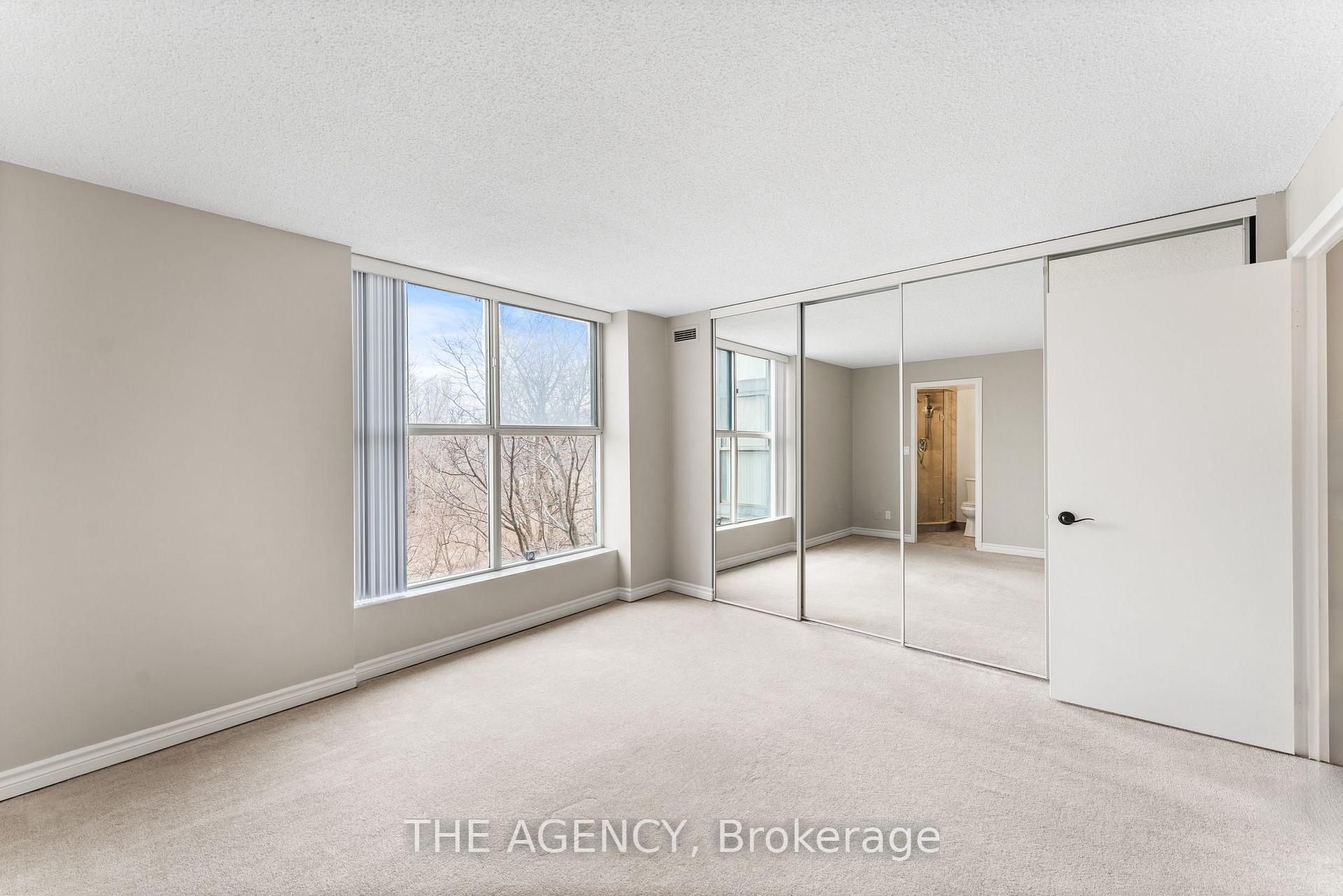 2 Bedrooms Condo at 90 Dale, Toronto For sale