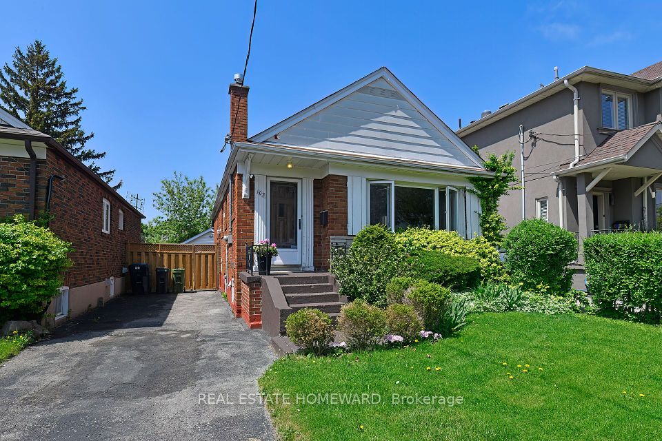 102 Cedarcrest