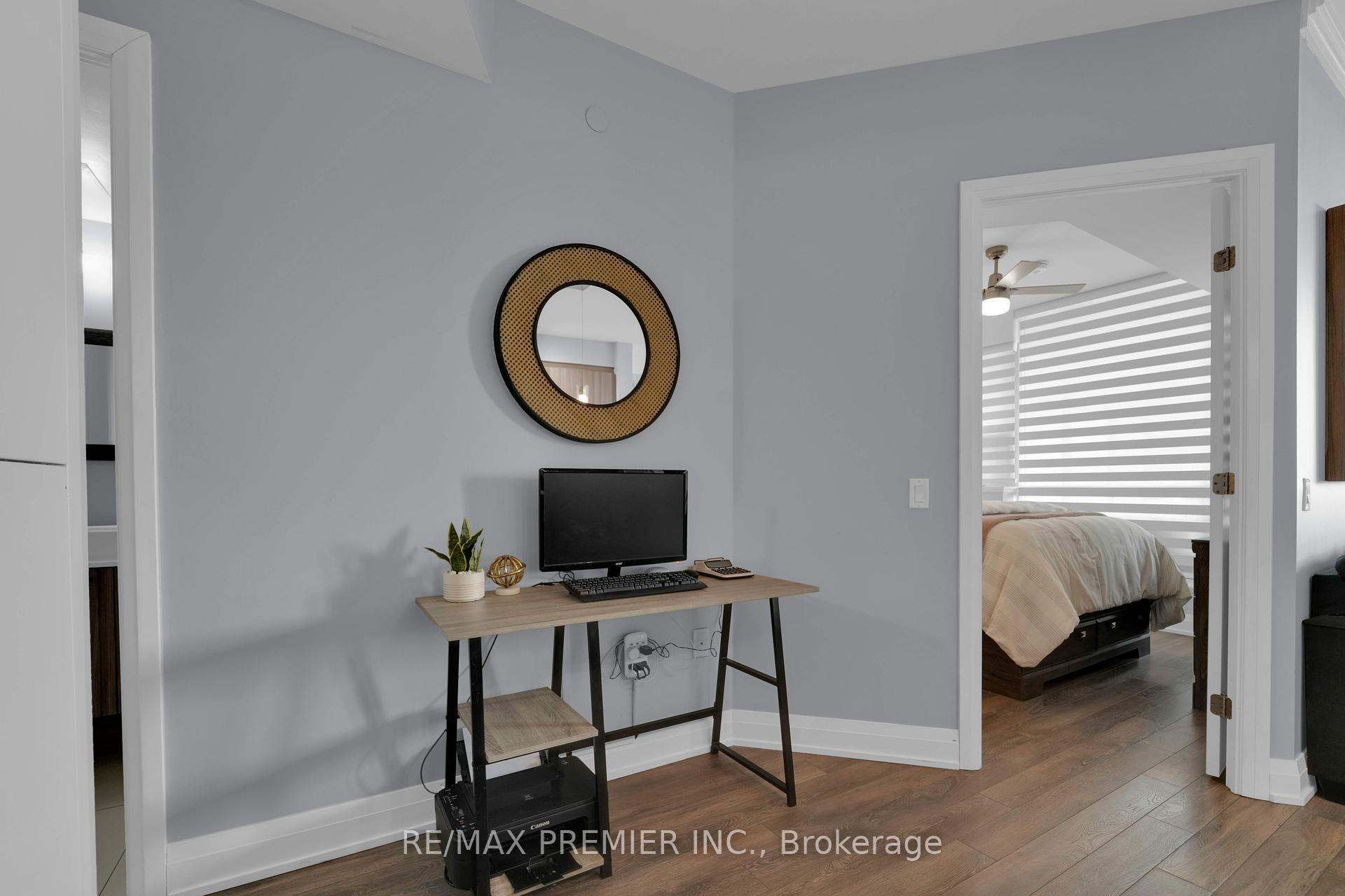 2 Bedrooms Condo at 4800 Highway 7,  Vaughan For sale
