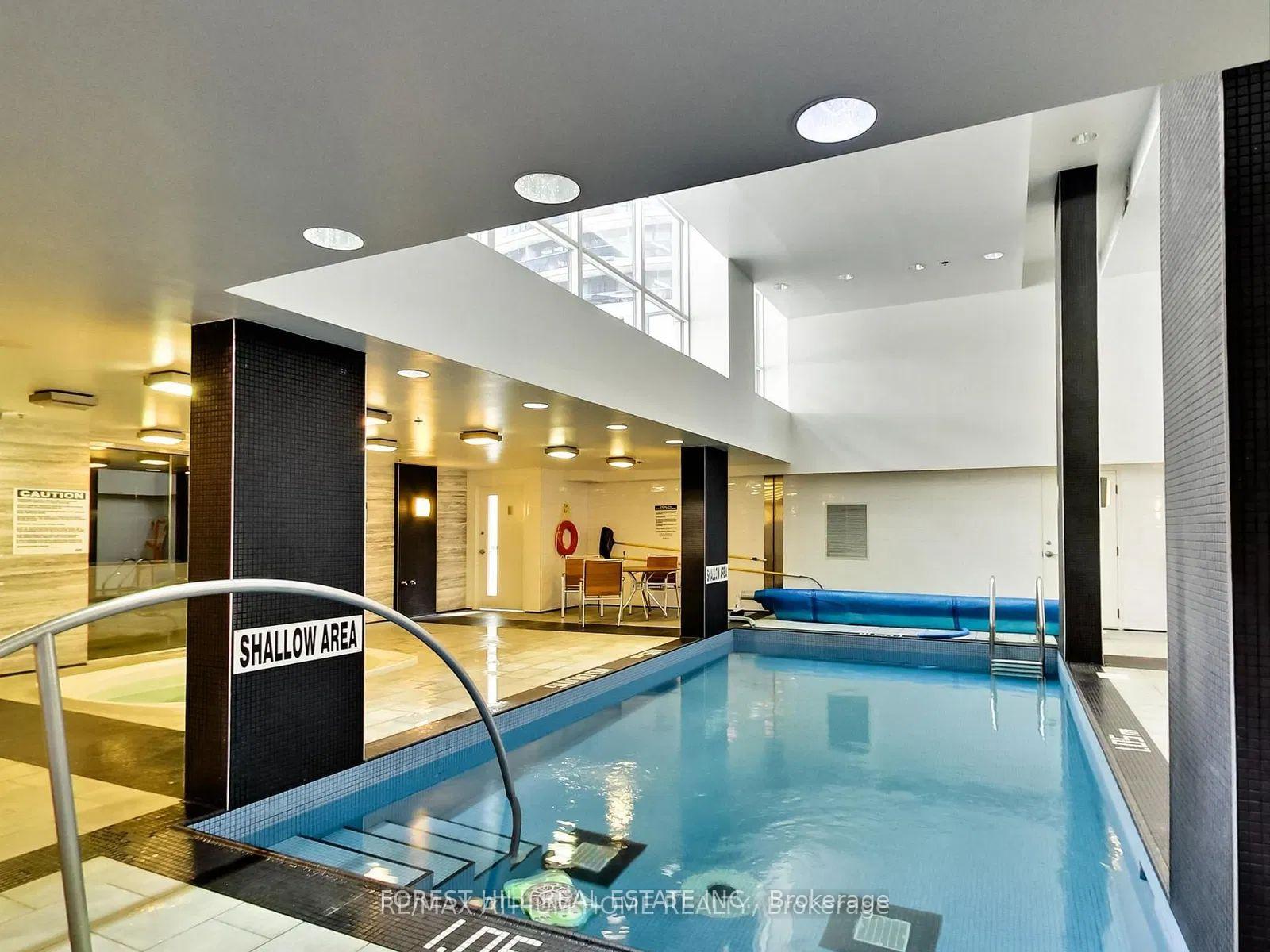 2 Bedrooms Condo at 8 Granby,  Toronto For sale