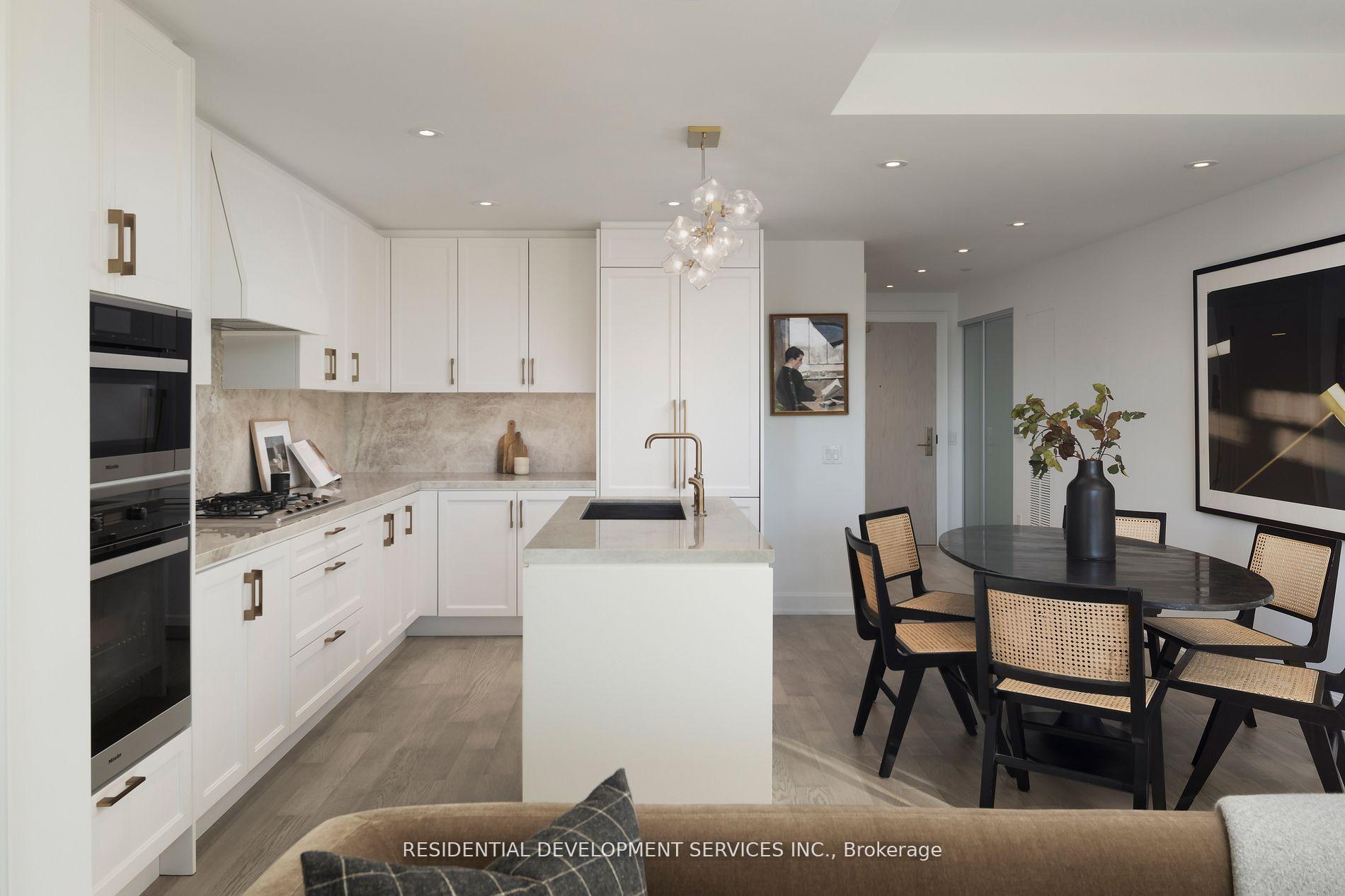 2 Bedrooms Condo at 1 Strathgowan, Toronto For sale