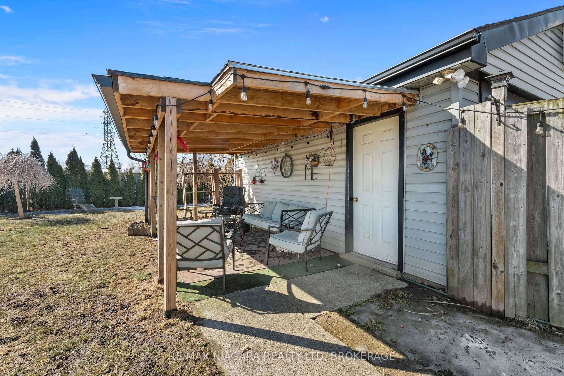 Photo of 6092 Harold Street, Niagara Falls, ON L2J 1M5