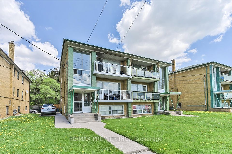 3871 Bathurst