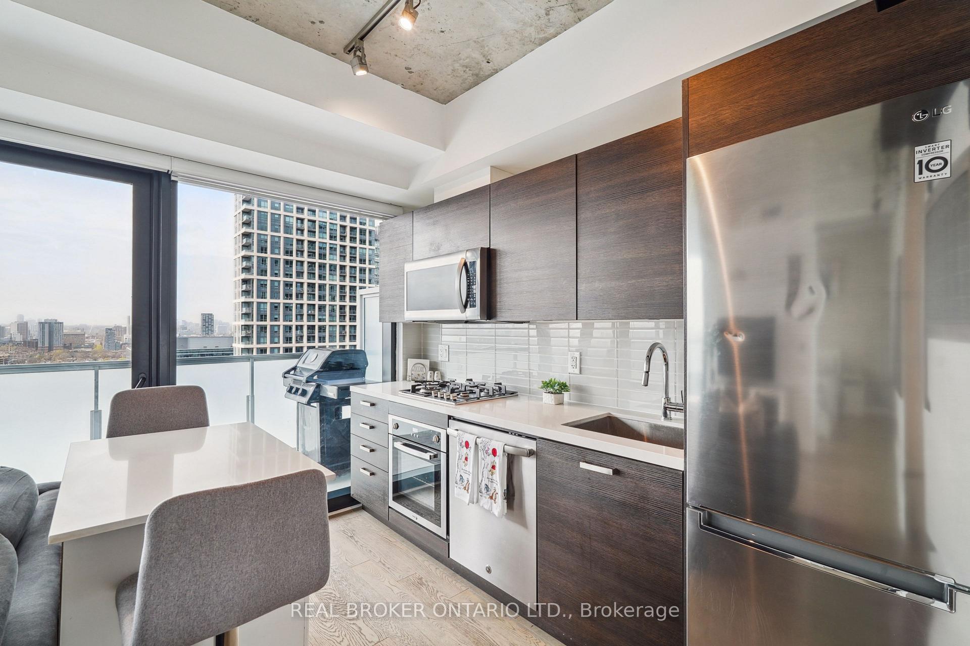 1 Bedroom Condo at 11 Charlotte,  Toronto For sale