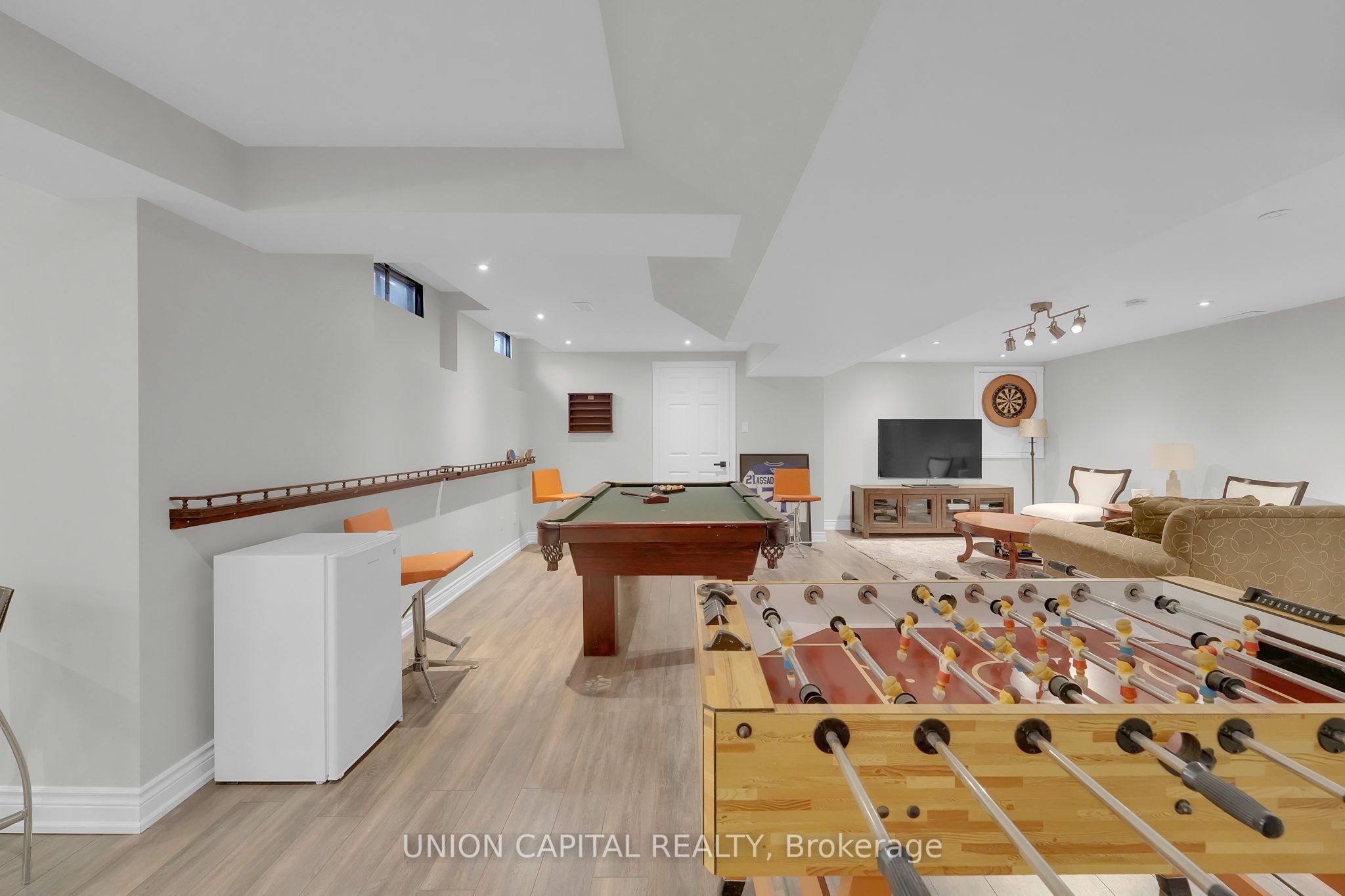 12 Reesor Place