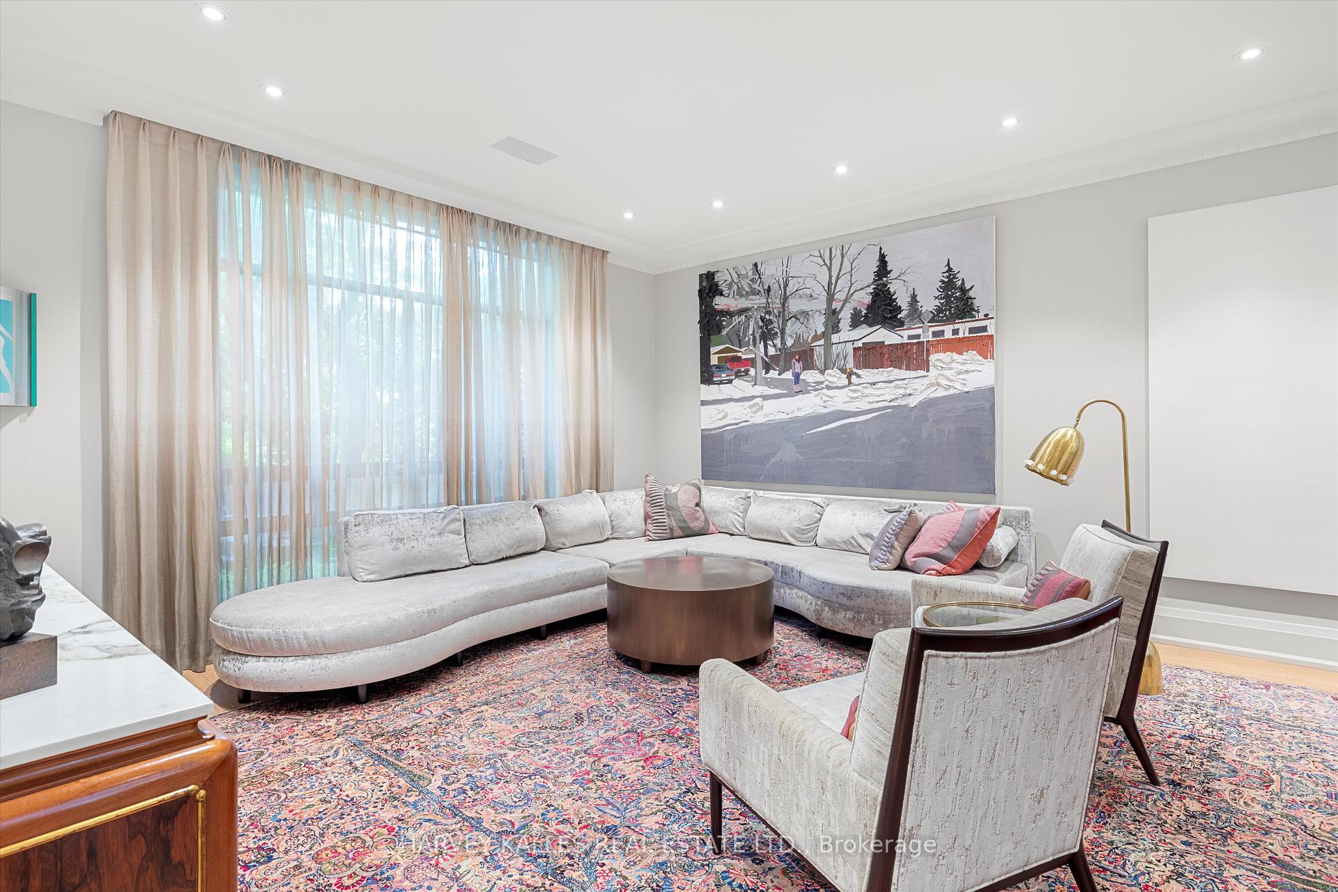 84 Oriole Road