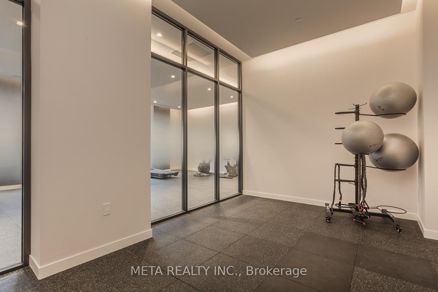 2 Bedrooms Condo at 9 Tecumseth, Toronto For sale