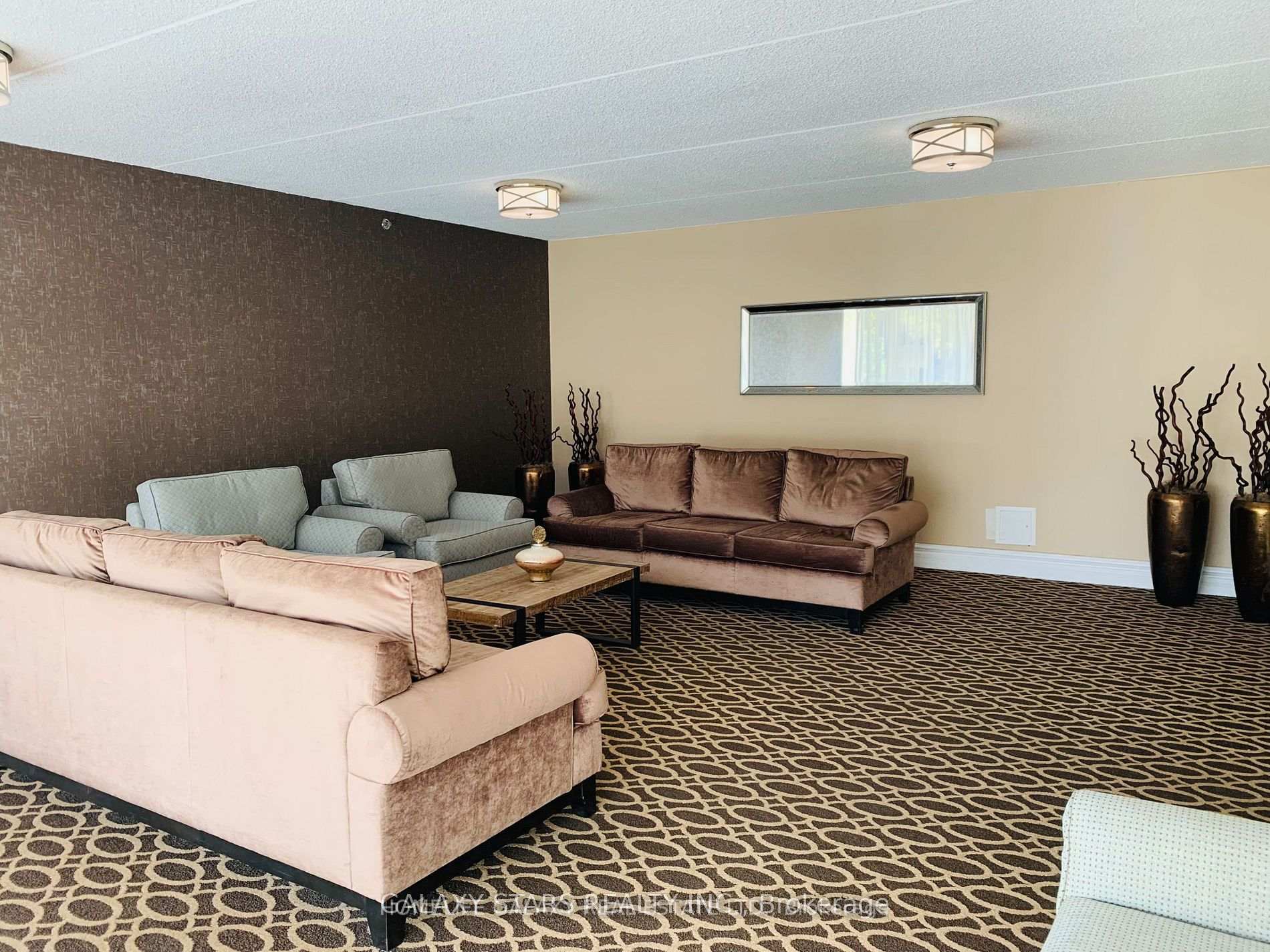 2 Bedrooms Condo at 2 Glamorgan,  Toronto For sale