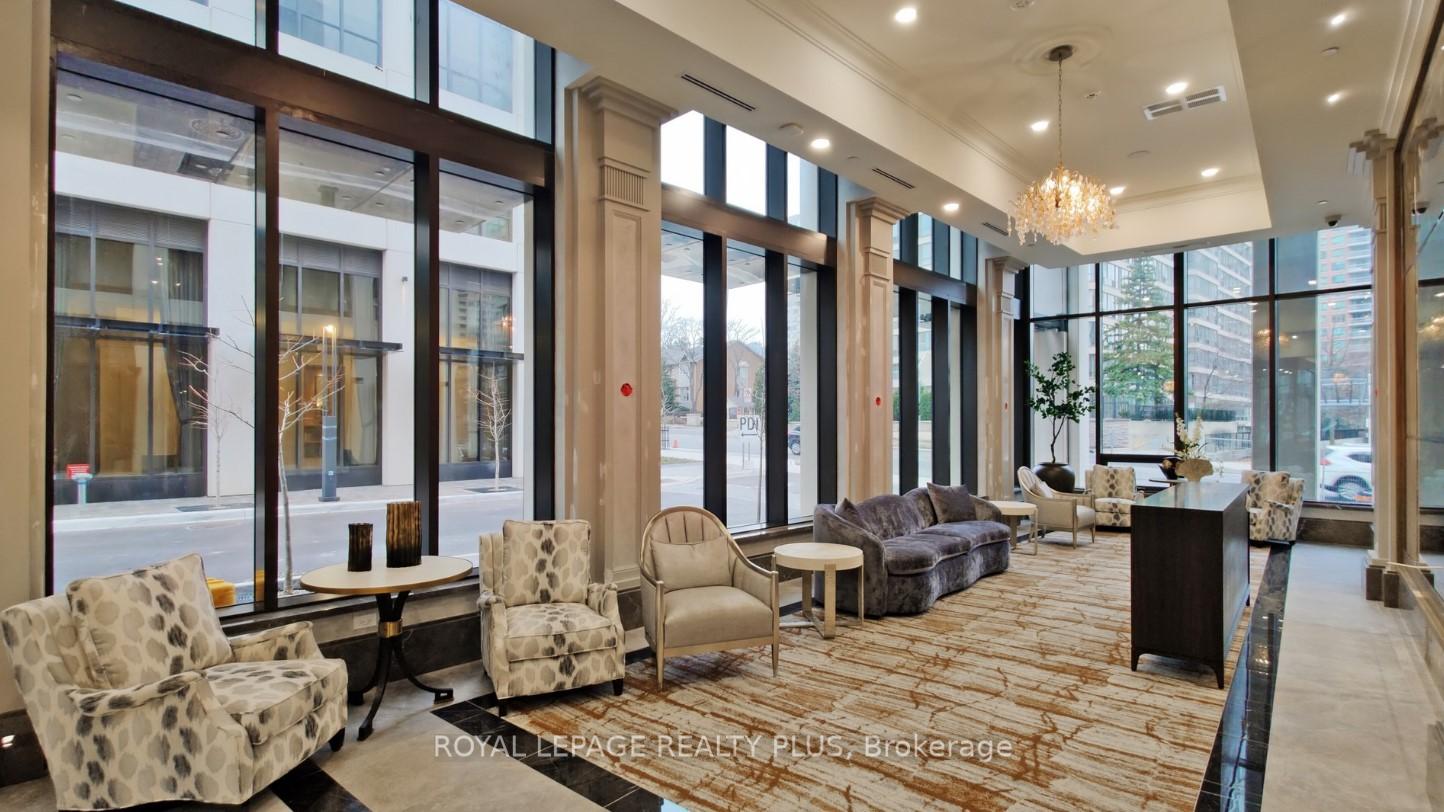 2 Bedrooms Condo at 30 Elm, Mississauga For sale