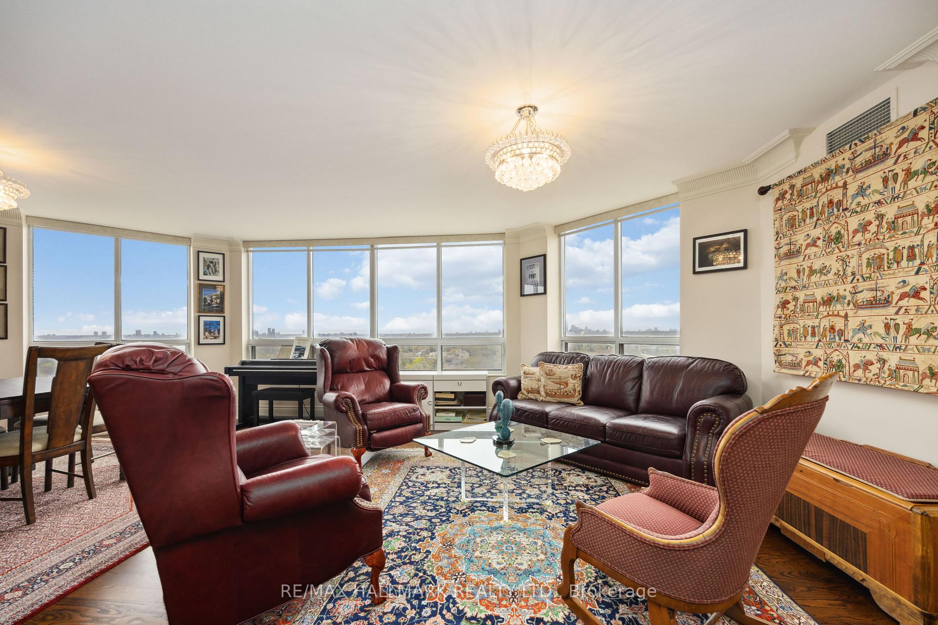 4 Bedrooms Condo at 80 Harrison Garden, Toronto For sale